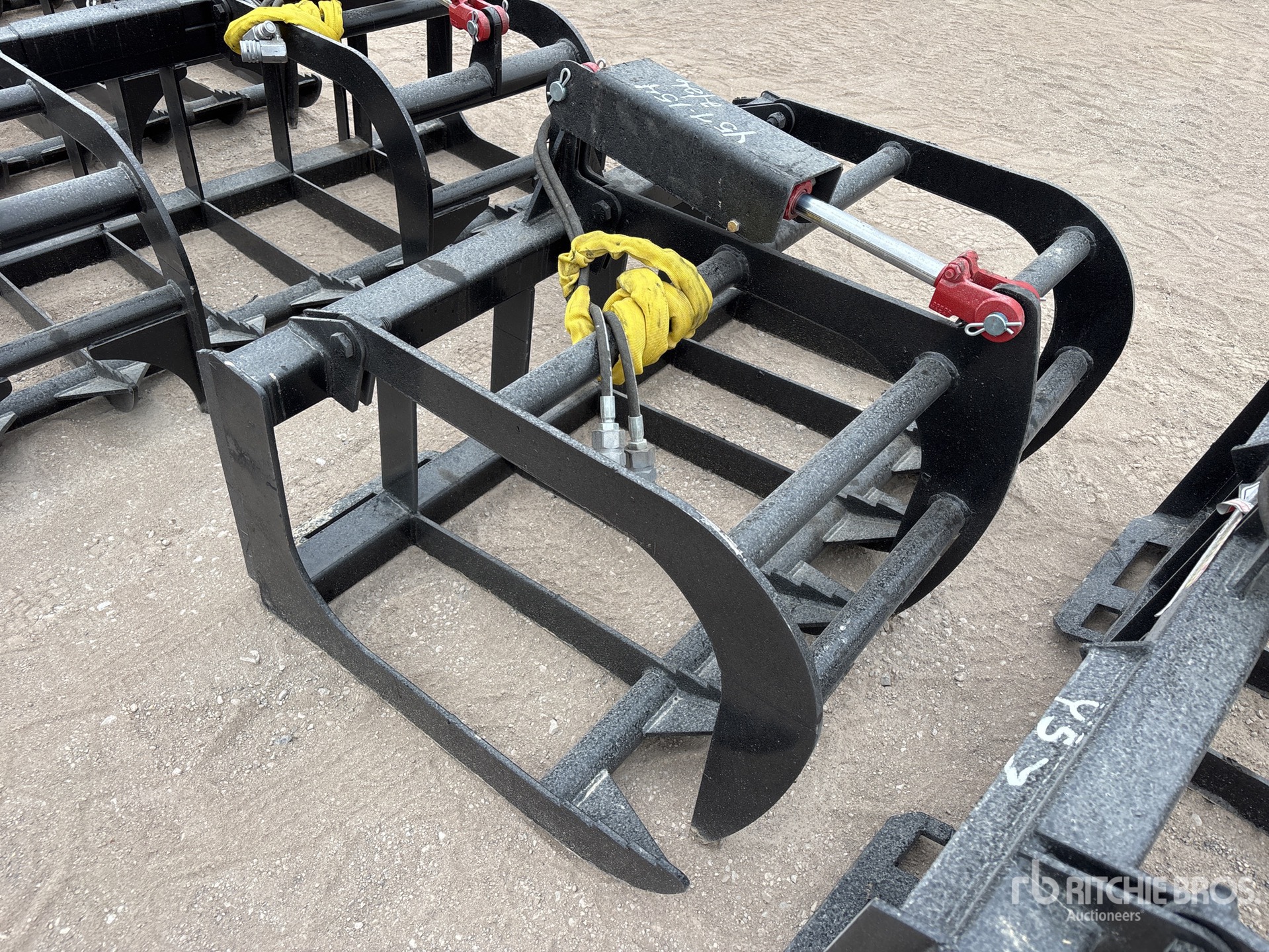 General Appearance with Bild, Ecke vorne rechts