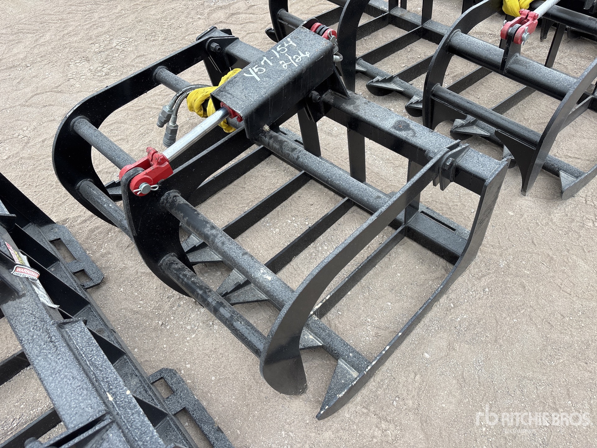 General Appearance with Bild, Ecke vorne links