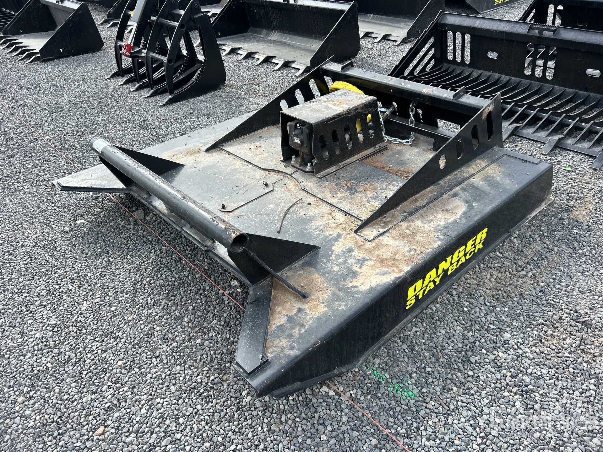 General Appearance with Bild, Ecke vorne links