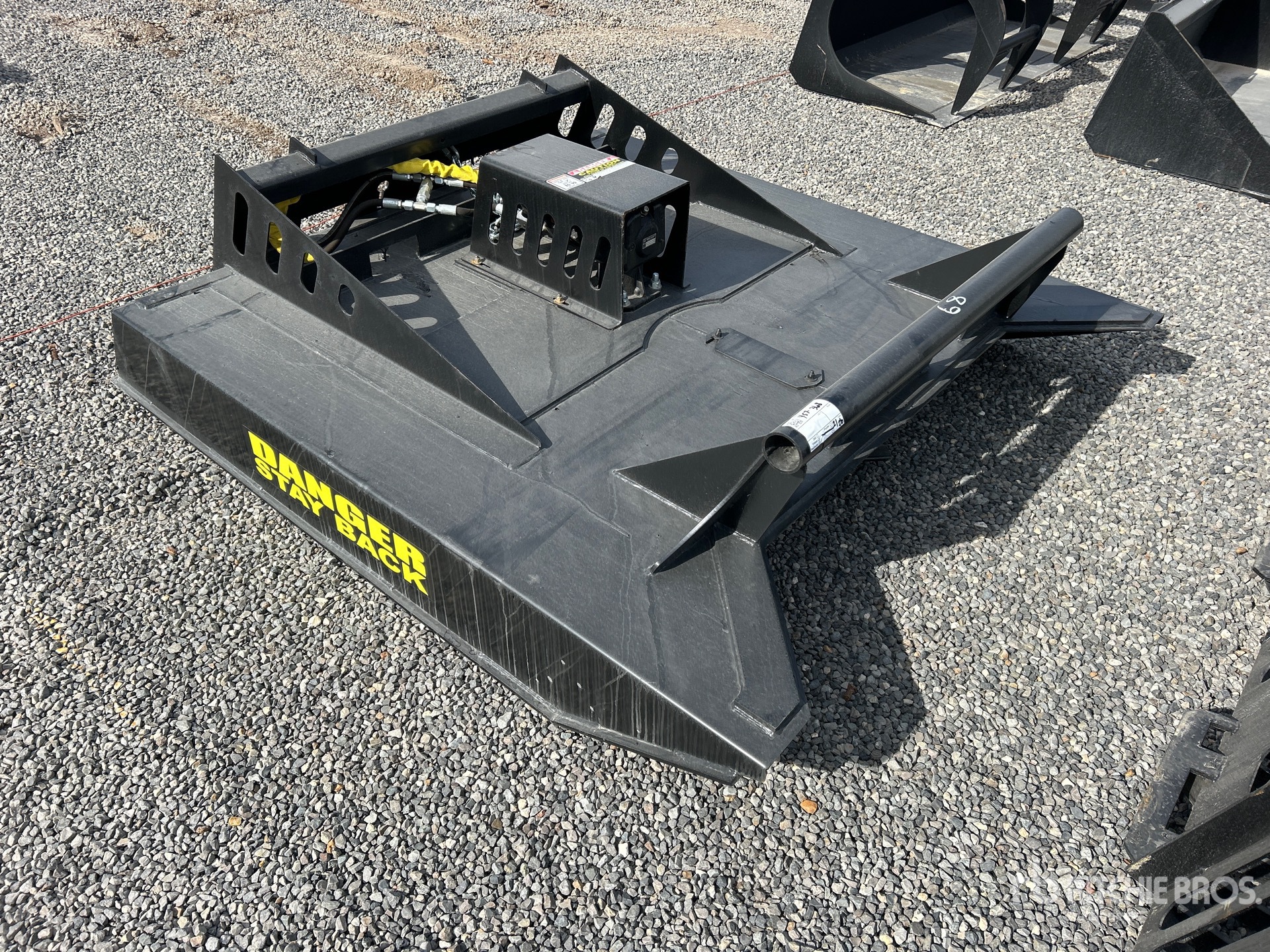 General Appearance with Bild, Ecke vorne rechts