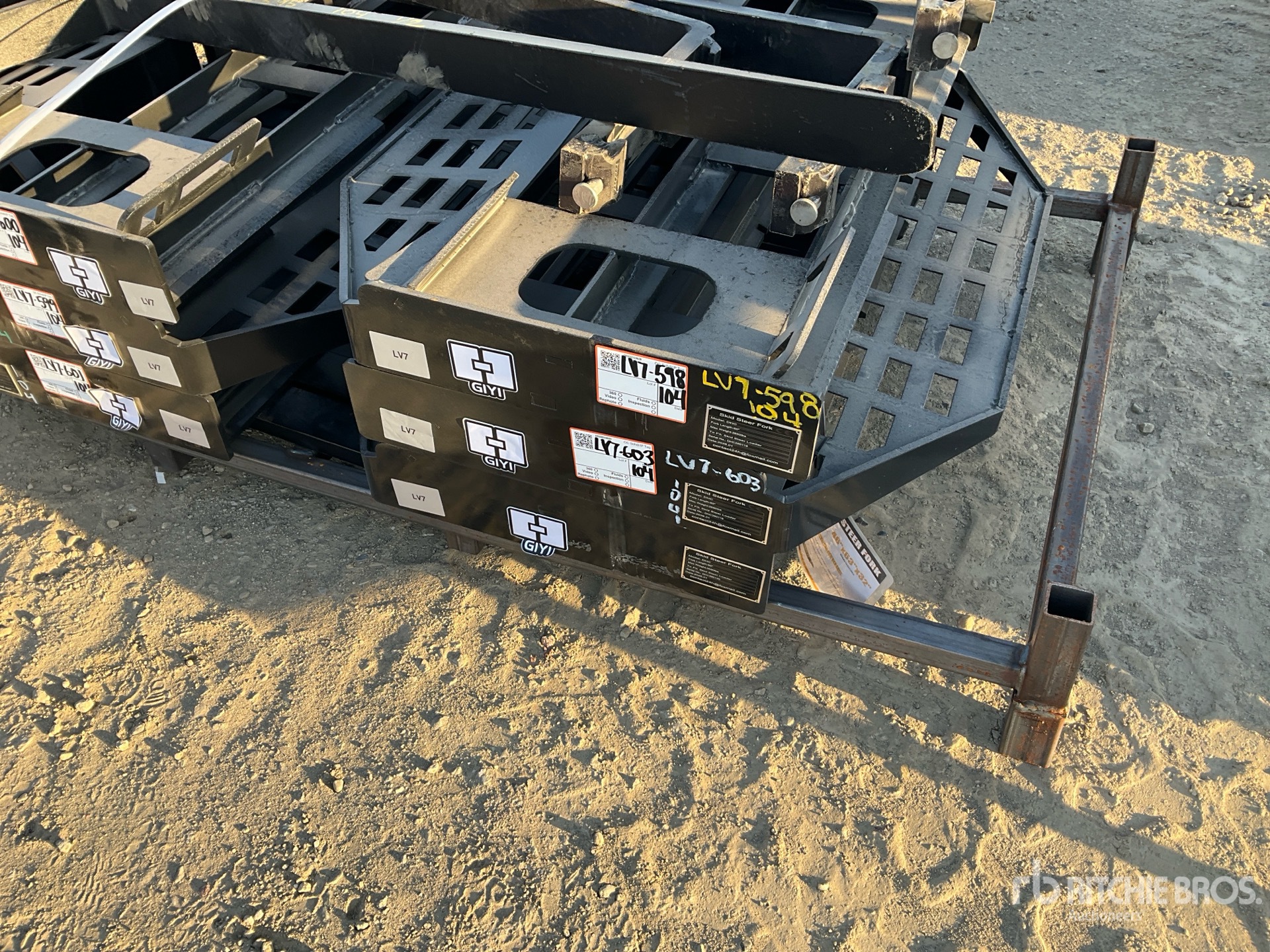 General Appearance with Foto, angolo anteriore sinistro