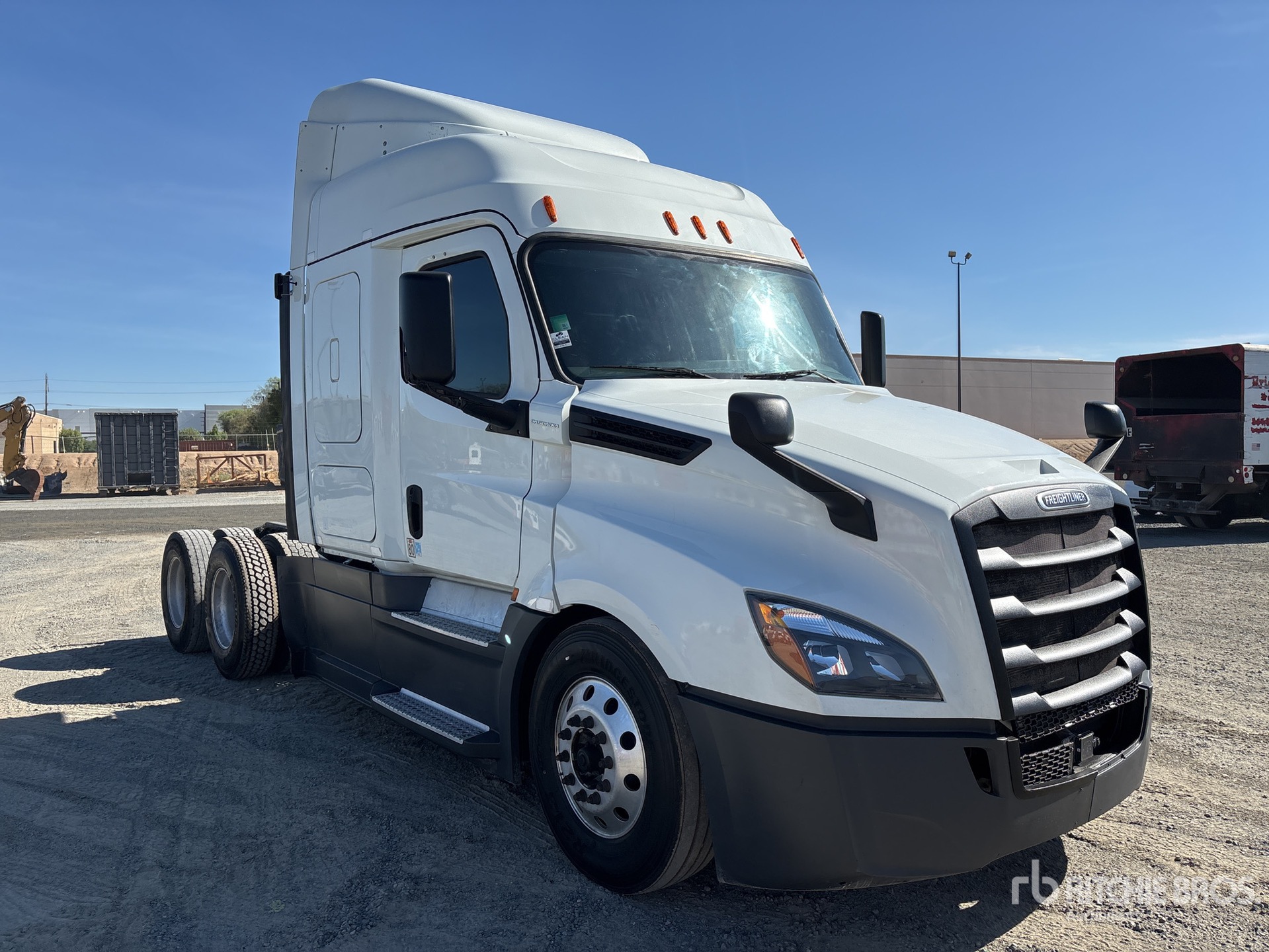 2020 Freightliner CASCADIA 126