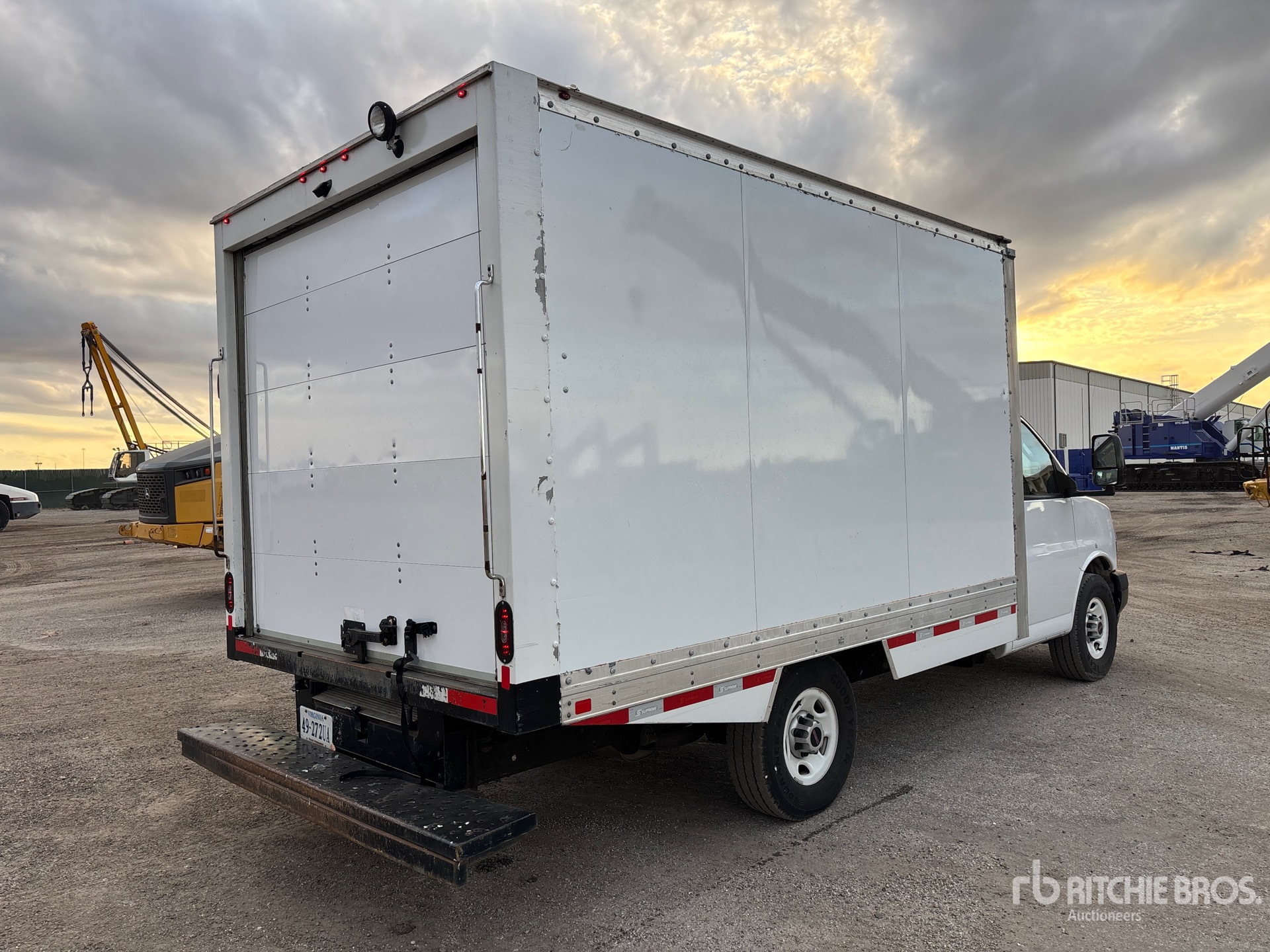 General Appearance with Picture, Right Rear Corner