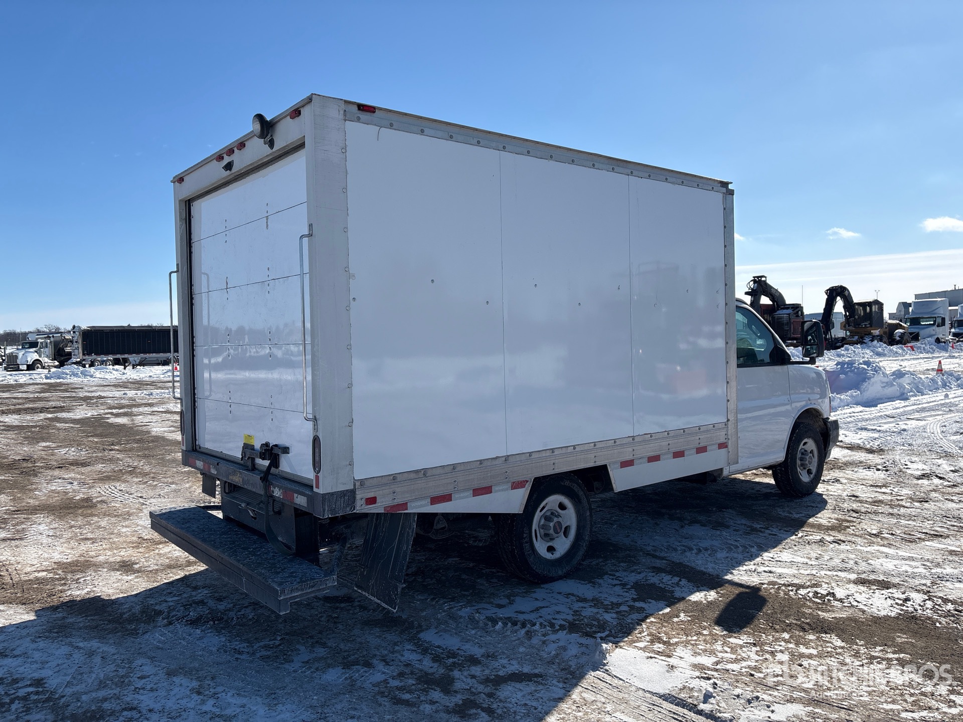 General Appearance with Imagen: esquina trasera derecha