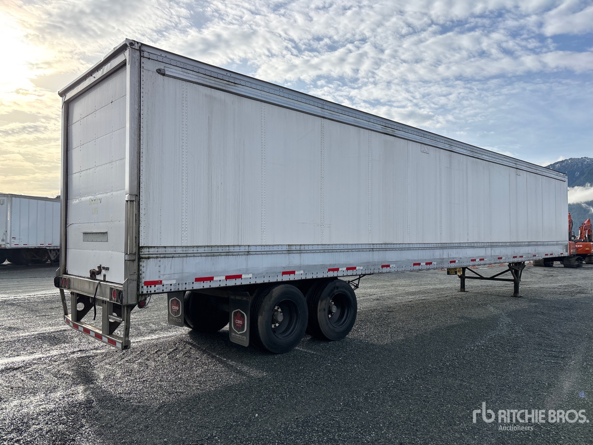 General Appearance with Foto, angolo anteriore sinistro