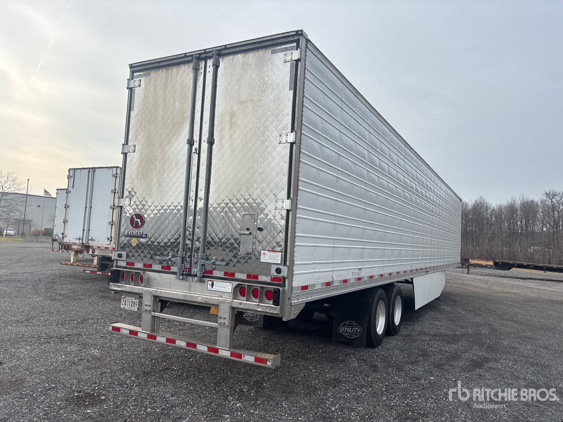 General Appearance with Foto, angolo anteriore sinistro