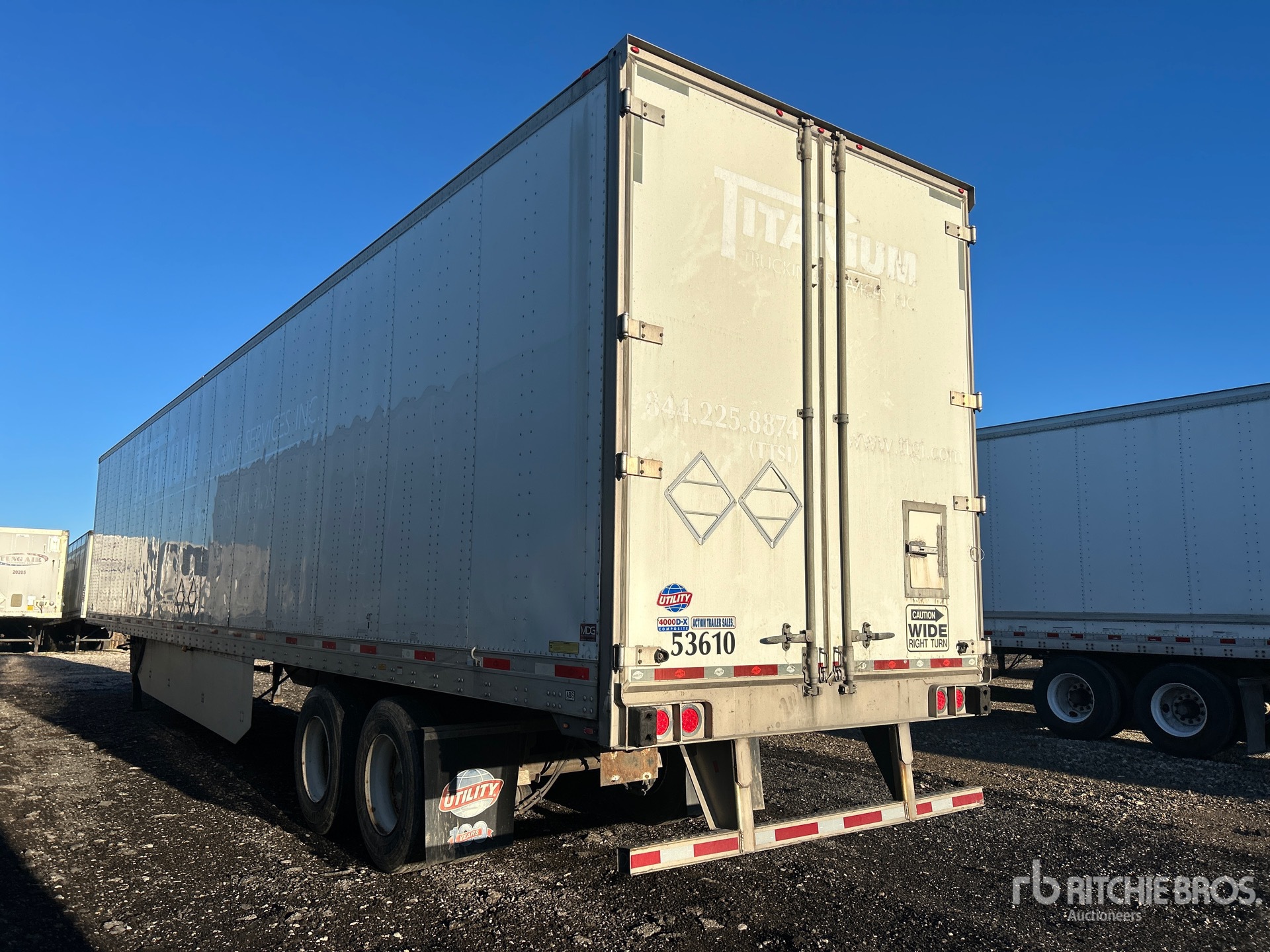 General Appearance with Foto, angolo posteriore sinistro