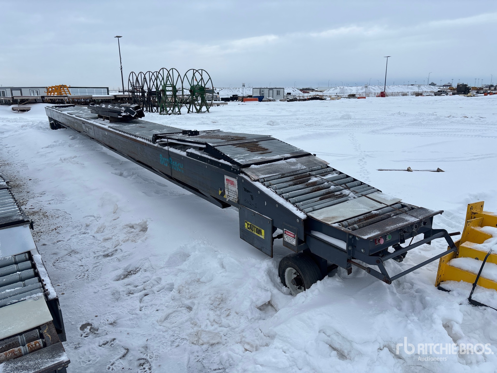 General Appearance with Bild, Ecke hinten links