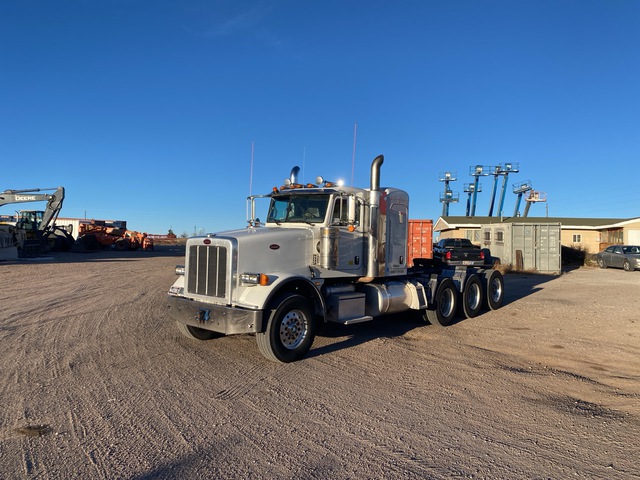 2012 Peterbilt 367 8x6 Heavy Haul Tri/A Sleeper Truck Tractor