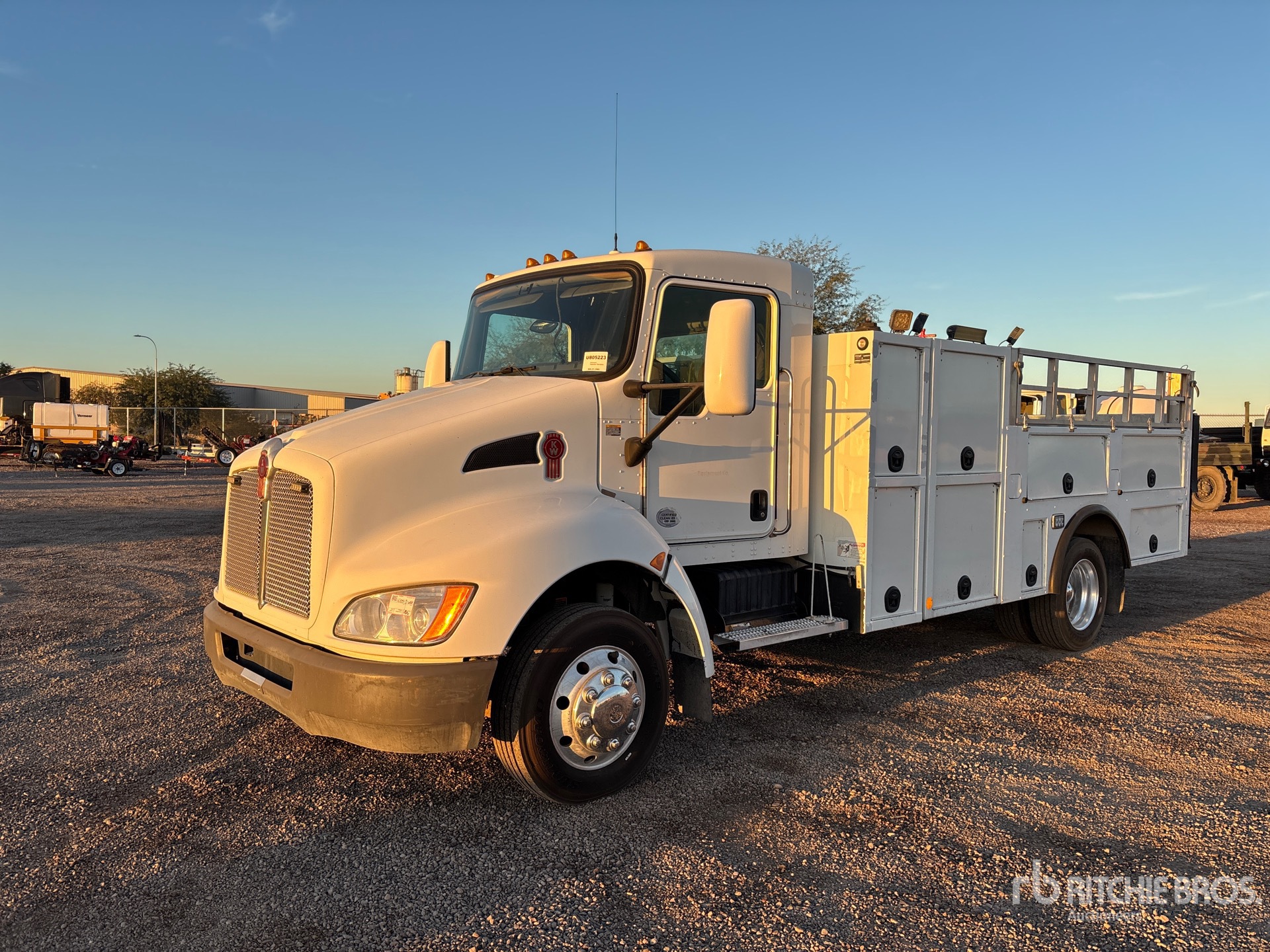 General Appearance with Featured Photo