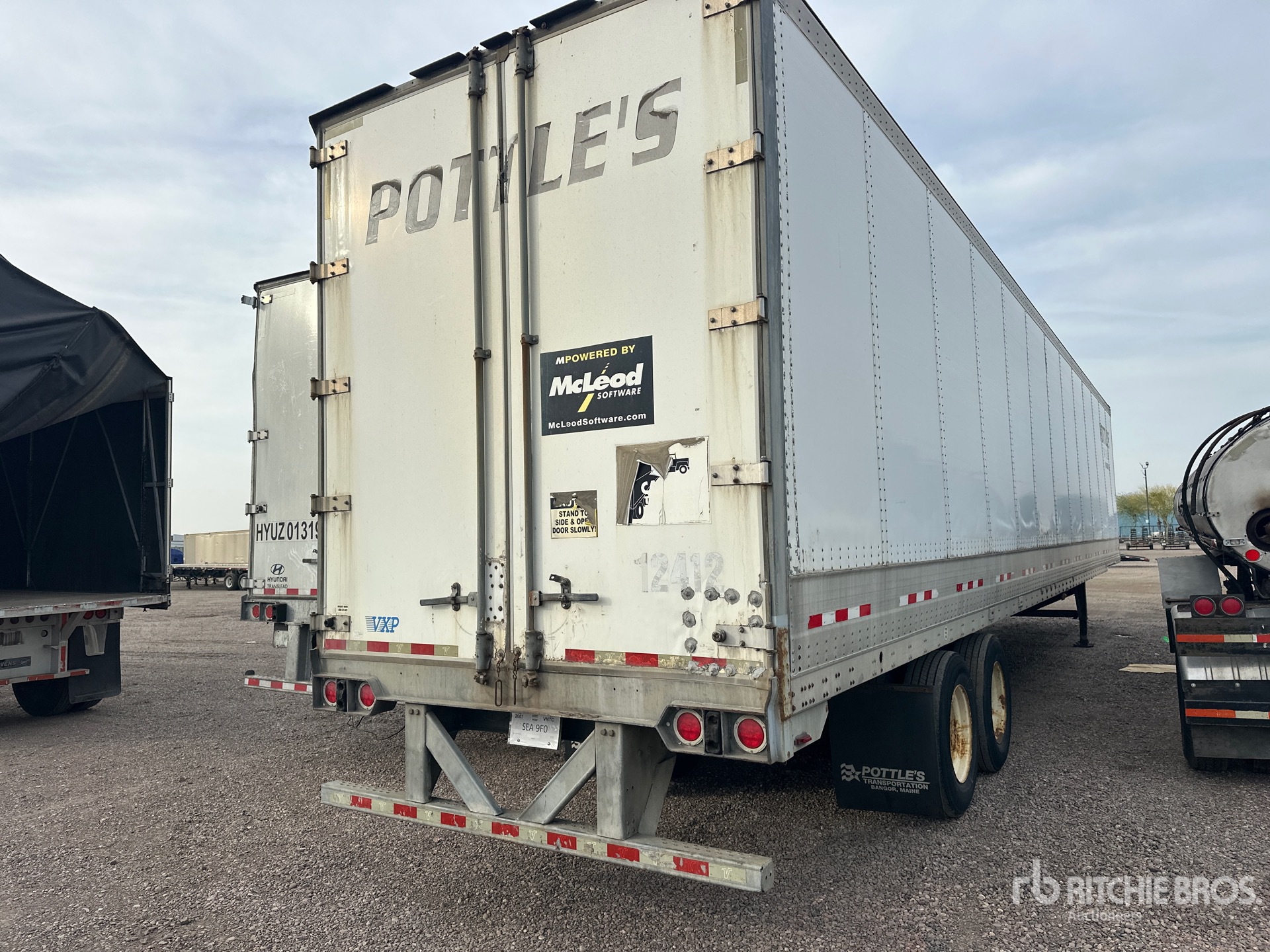 General Appearance with Image, coin arrière droit