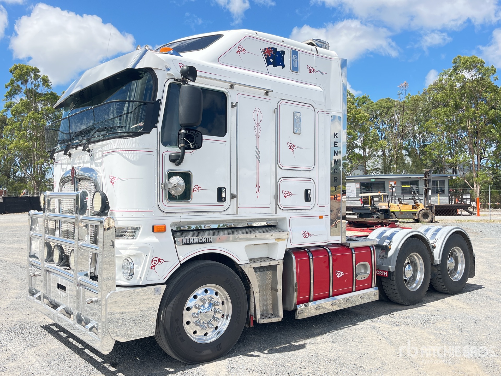 General Appearance with Picture, Right Front Corner