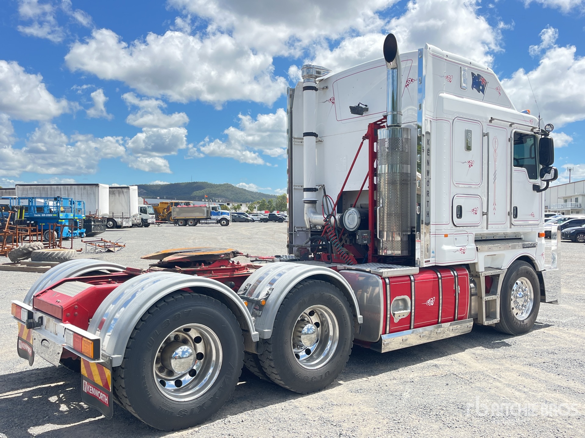 General Appearance with Picture, Left Rear Corner