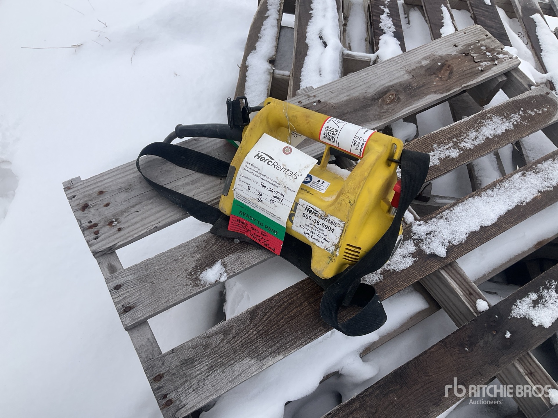 General Appearance with Picture, Right Front Corner