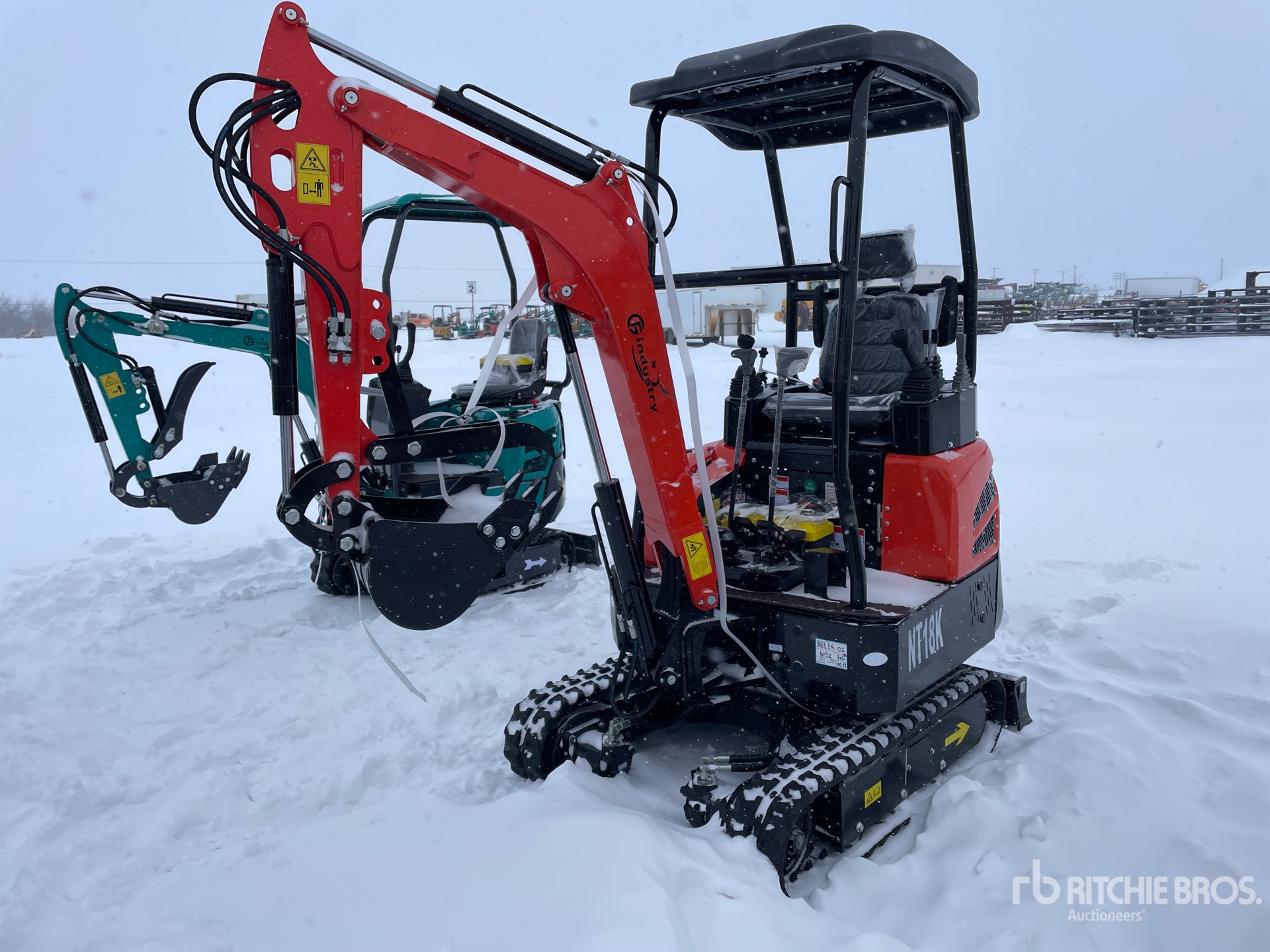 General Appearance with Picture, Left Front Corner