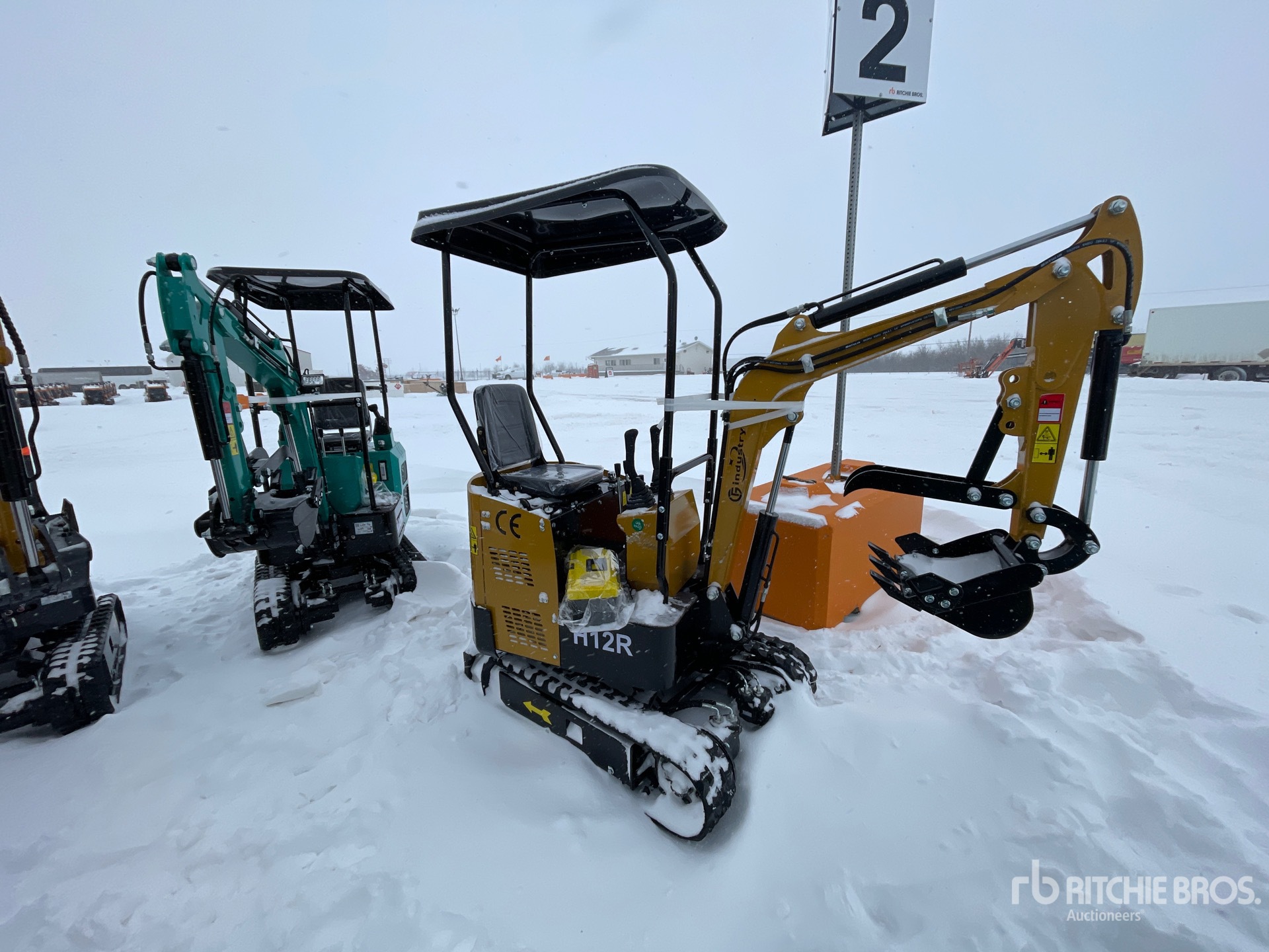 General Appearance with Picture, Right Front Corner