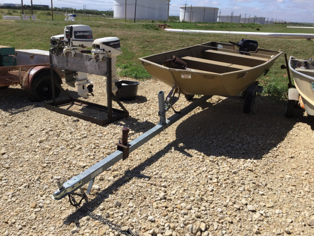 1992 Crestliner Boat