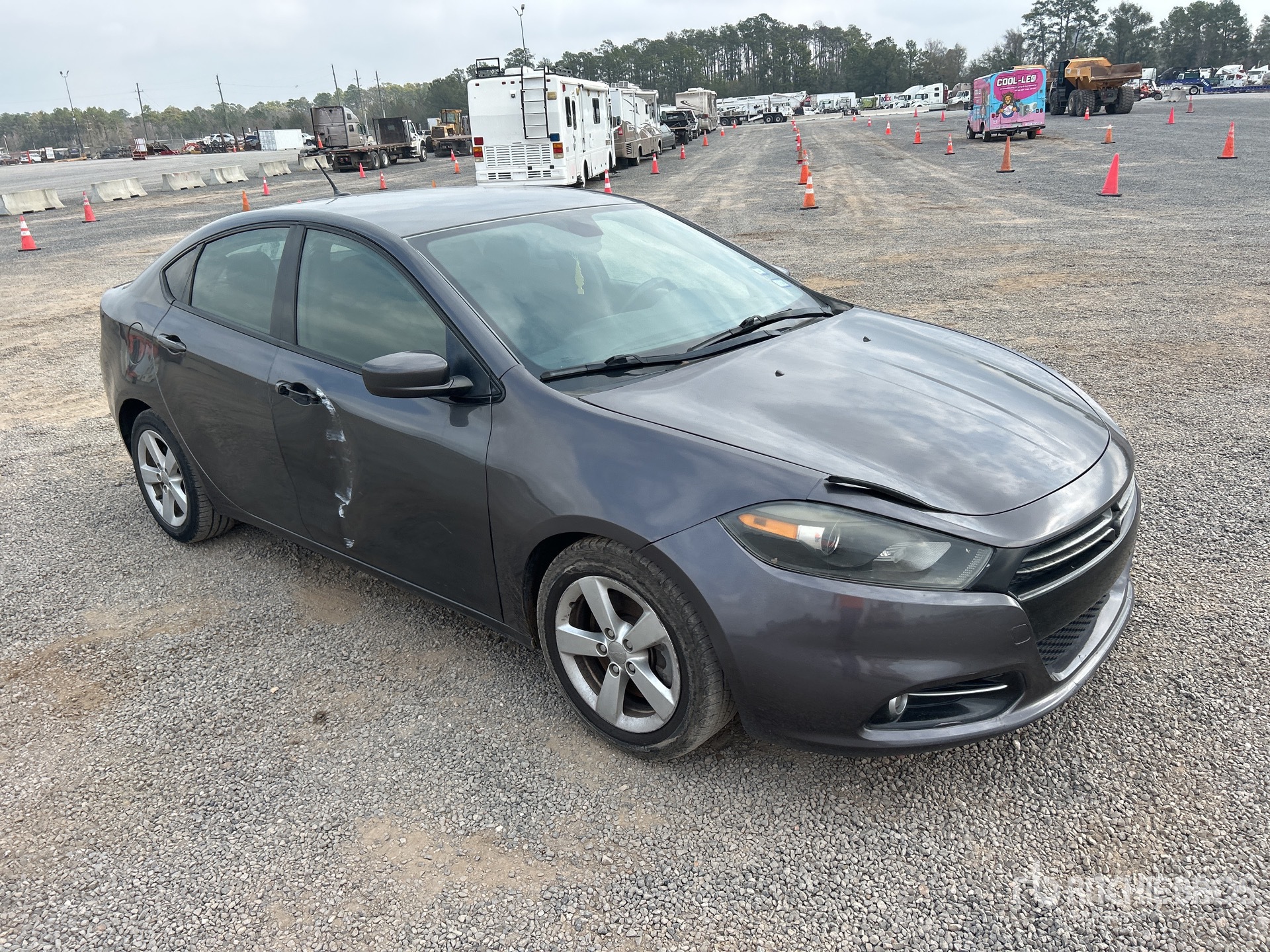 General Appearance with Picture, Right Front Corner