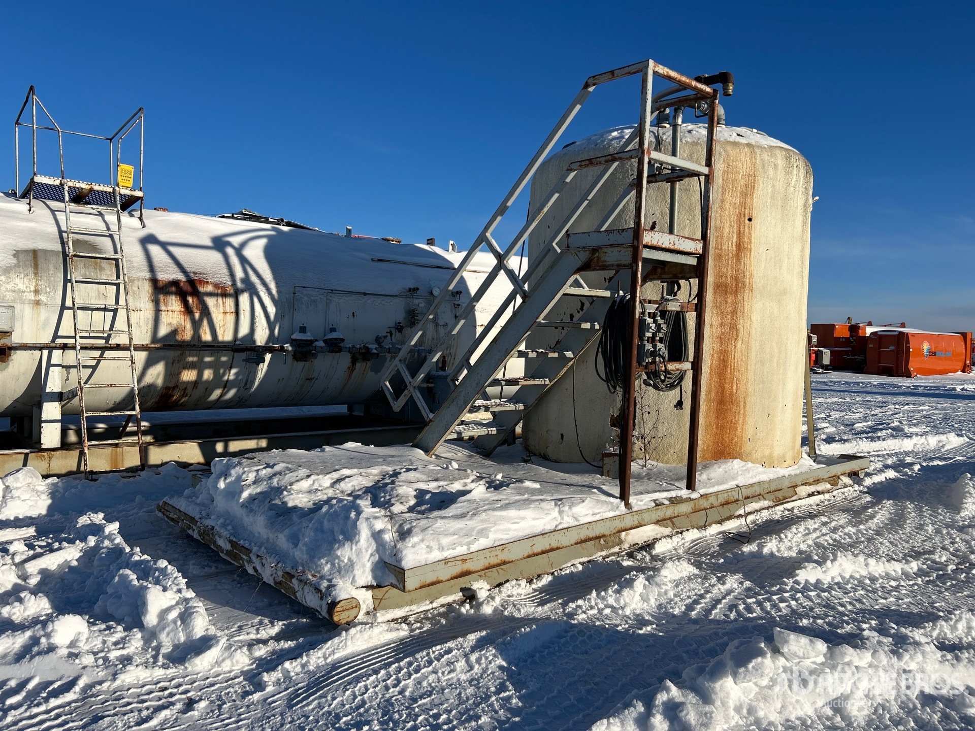 General Appearance with Bild, Ecke hinten rechts