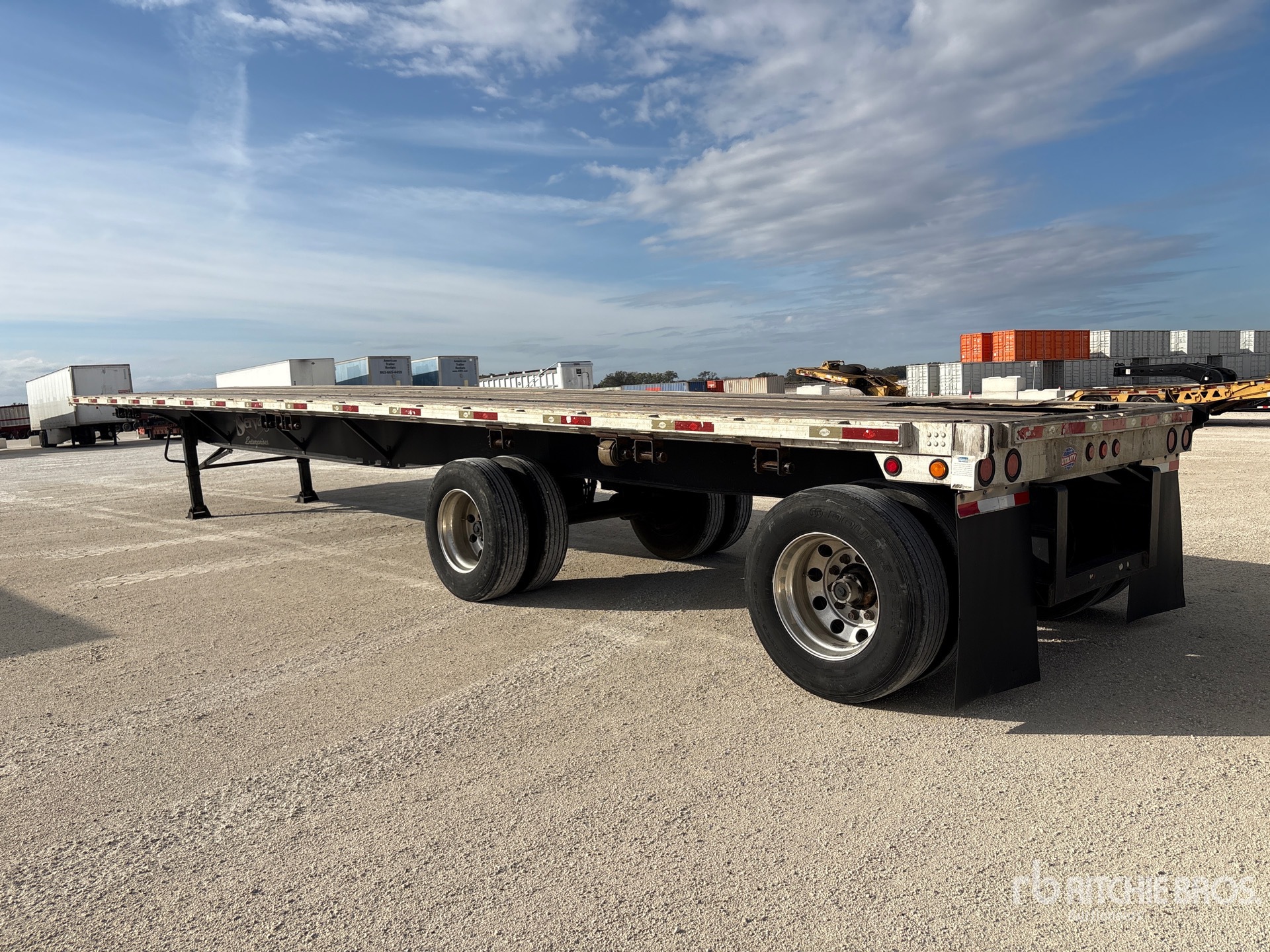 Aspect général with Image, coin arrière gauche