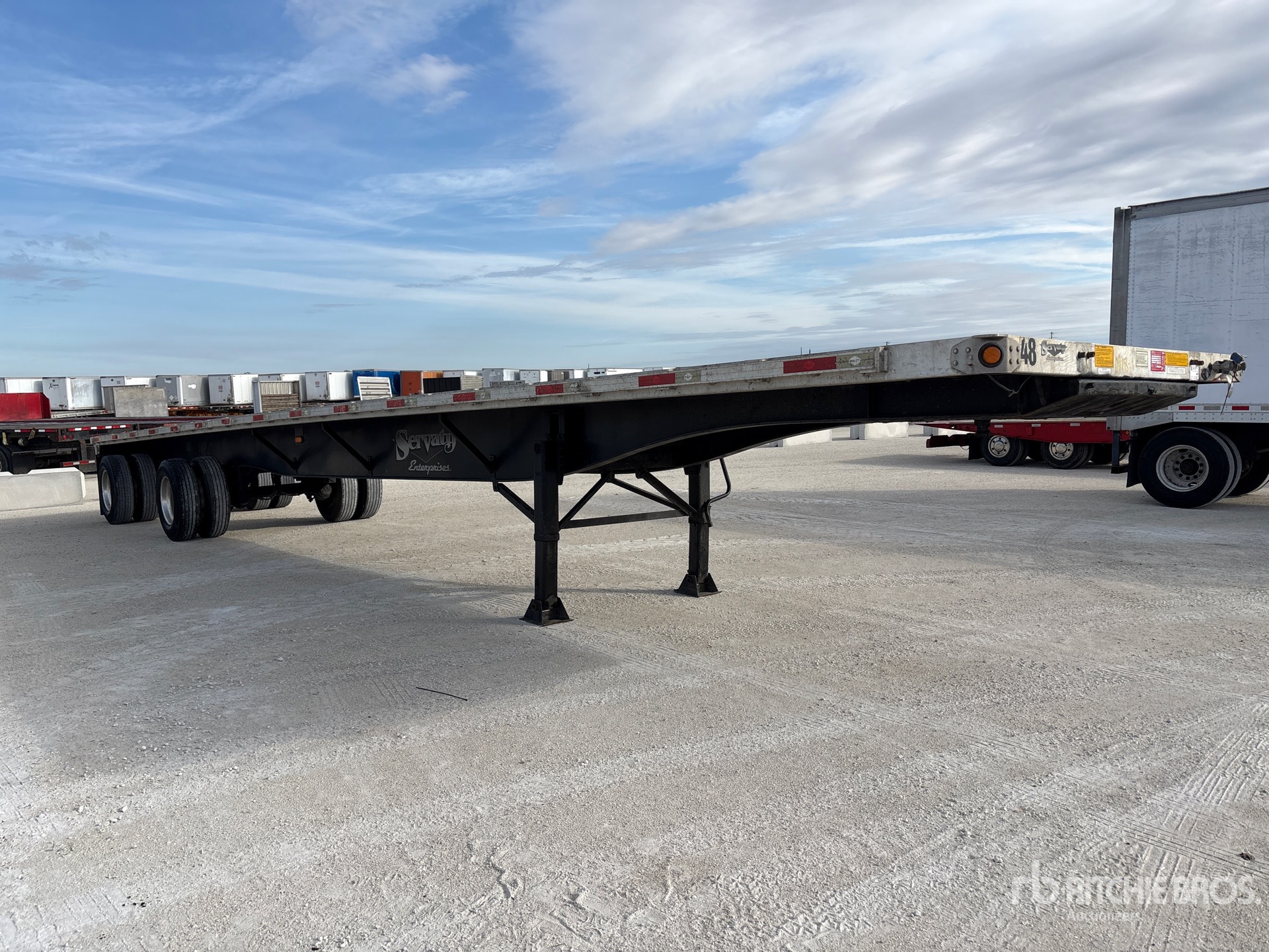 Aspect général with Image, coin avant droit