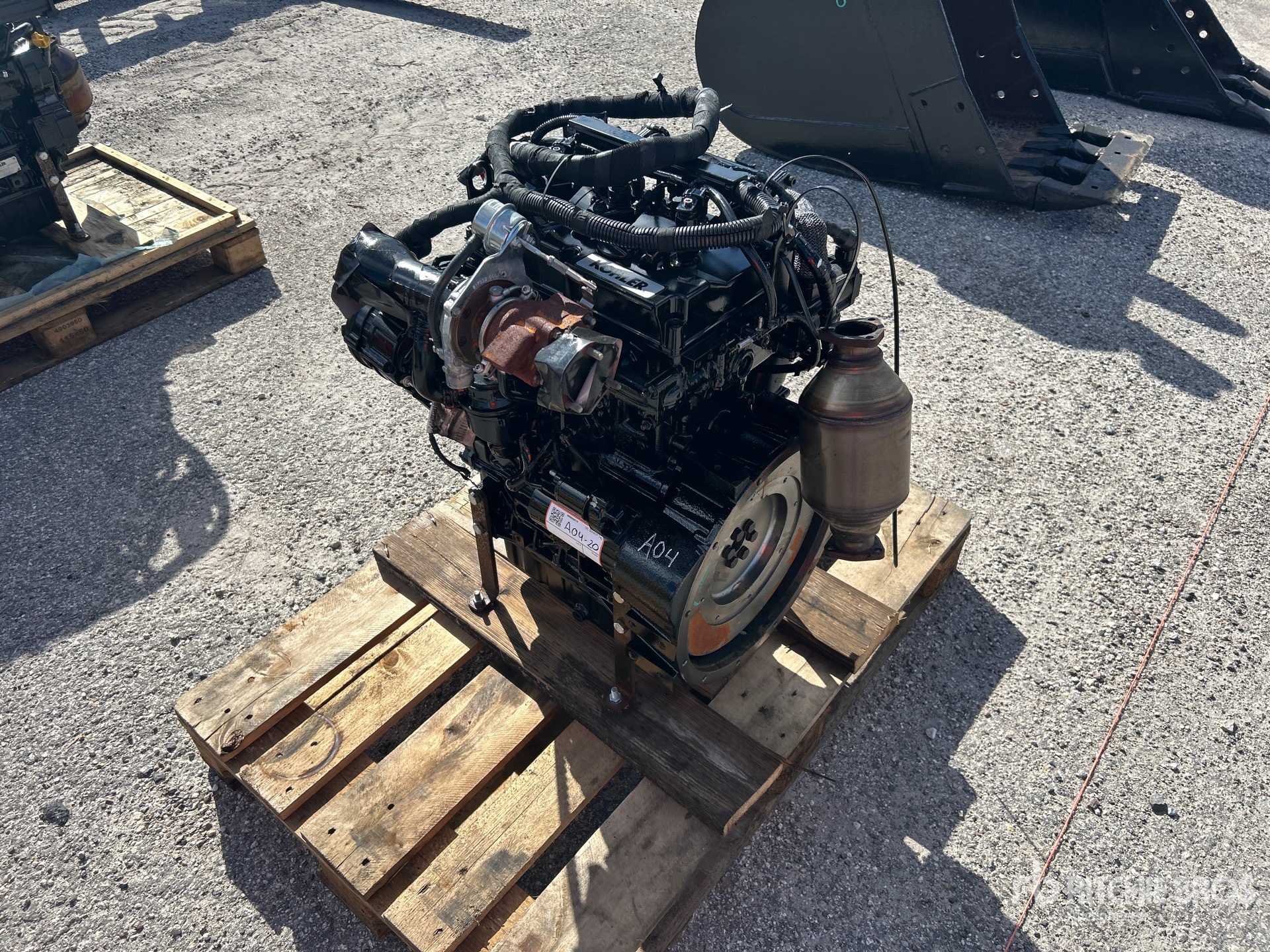 General Appearance with Picture, Right Front Corner