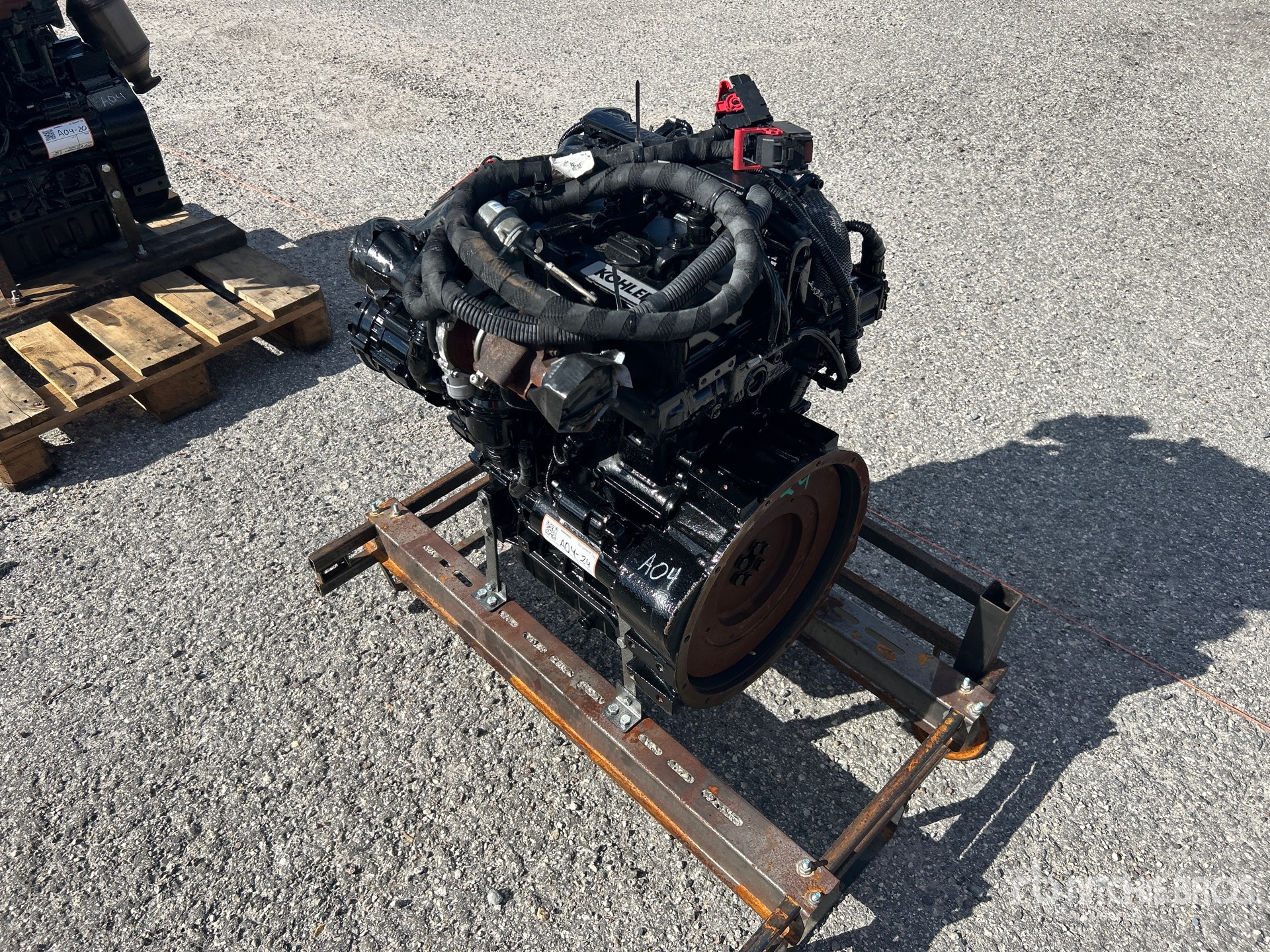 General Appearance with Foto, angolo posteriore sinistro