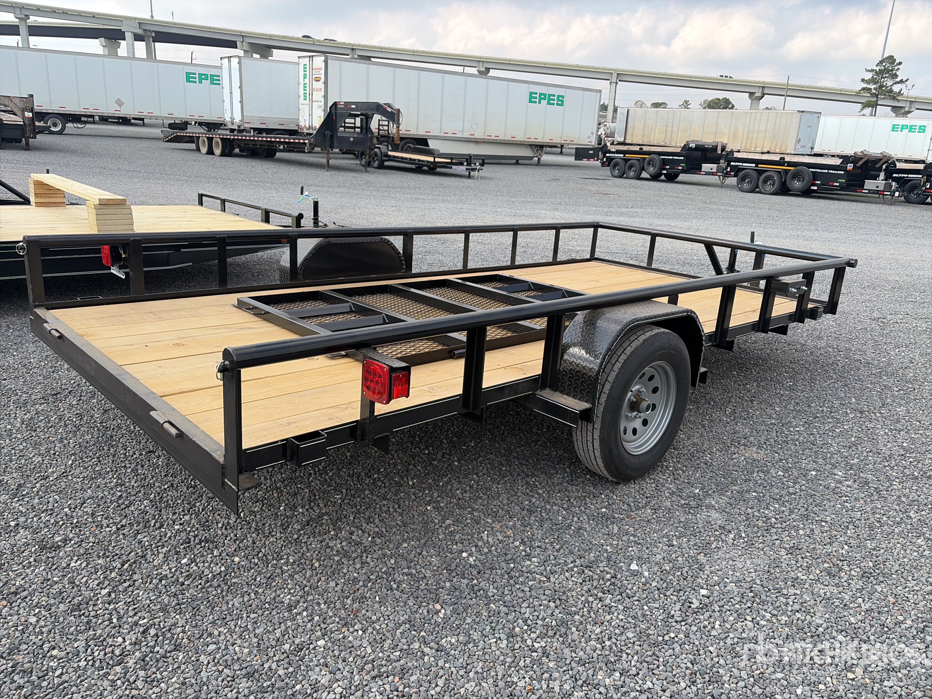 General Appearance with Picture, Right Rear Corner