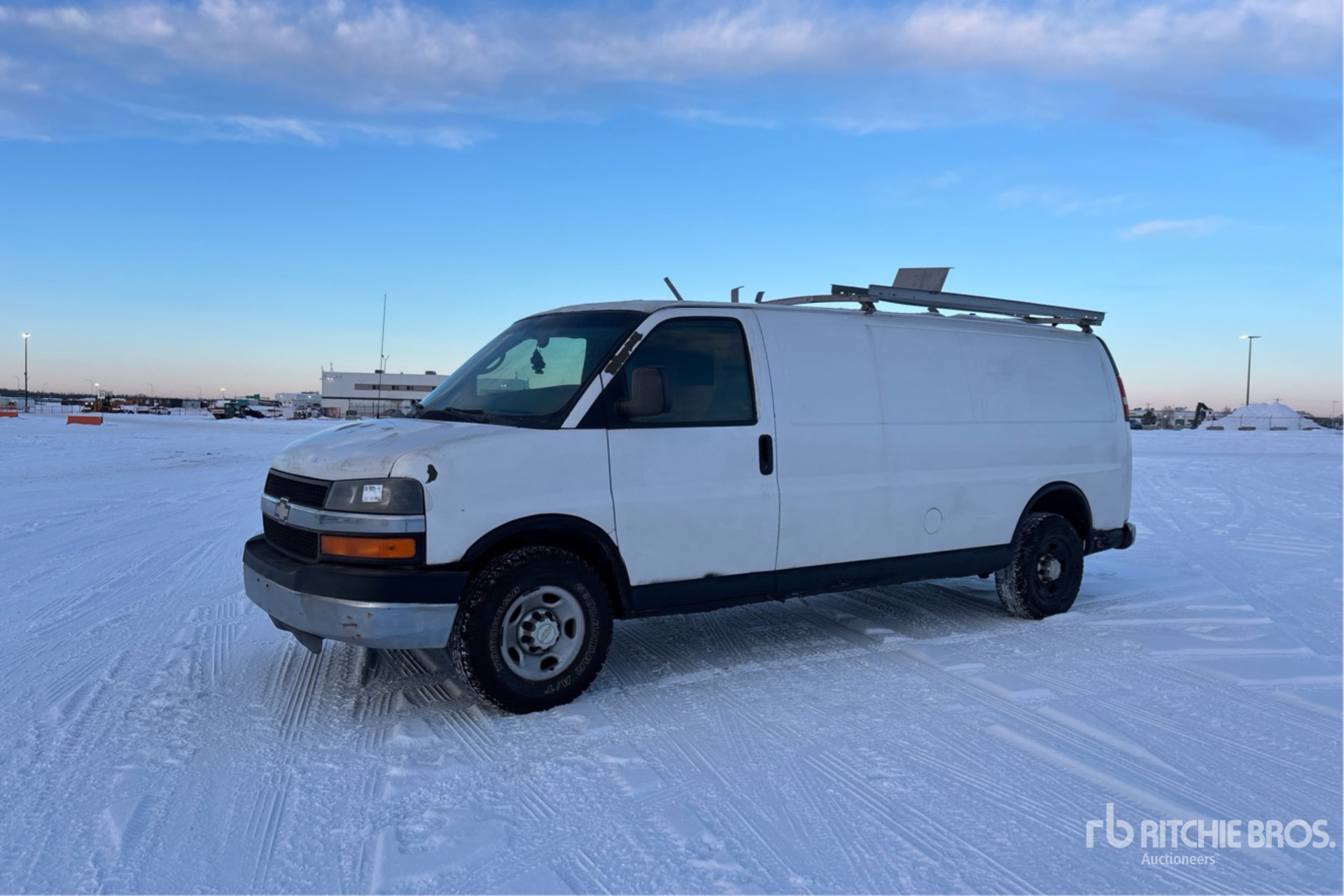 General Appearance with Foto, angolo anteriore sinistro