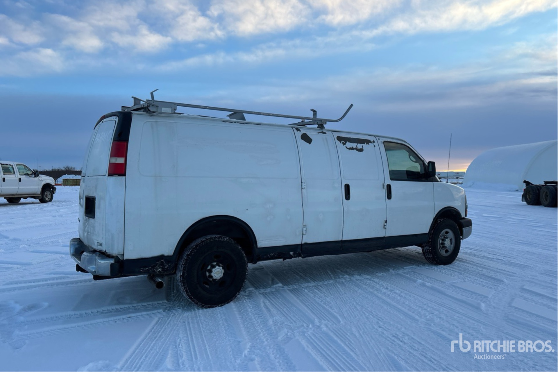 General Appearance with Foto, angolo anteriore sinistro