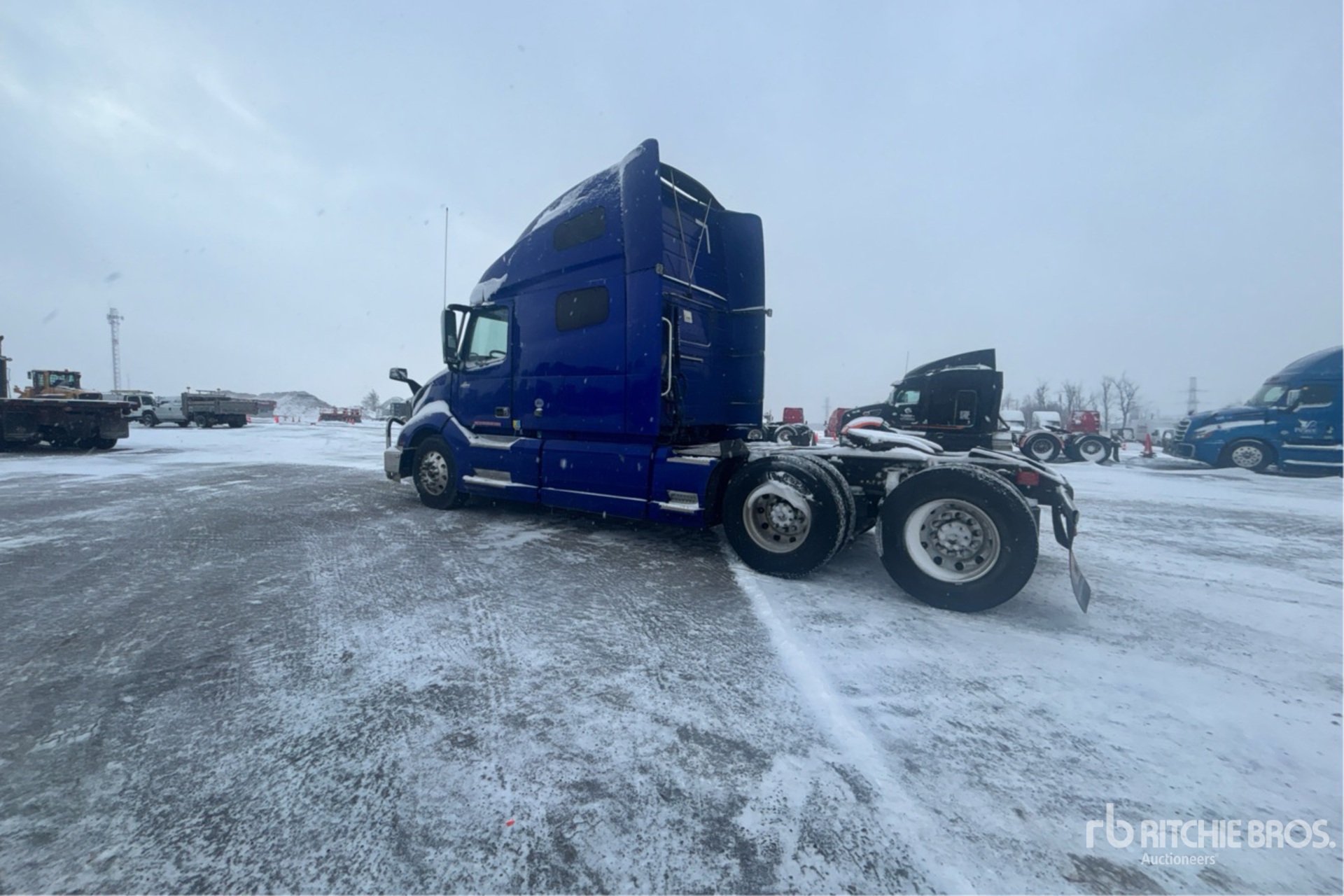 Aspect général with Image, coin arrière gauche