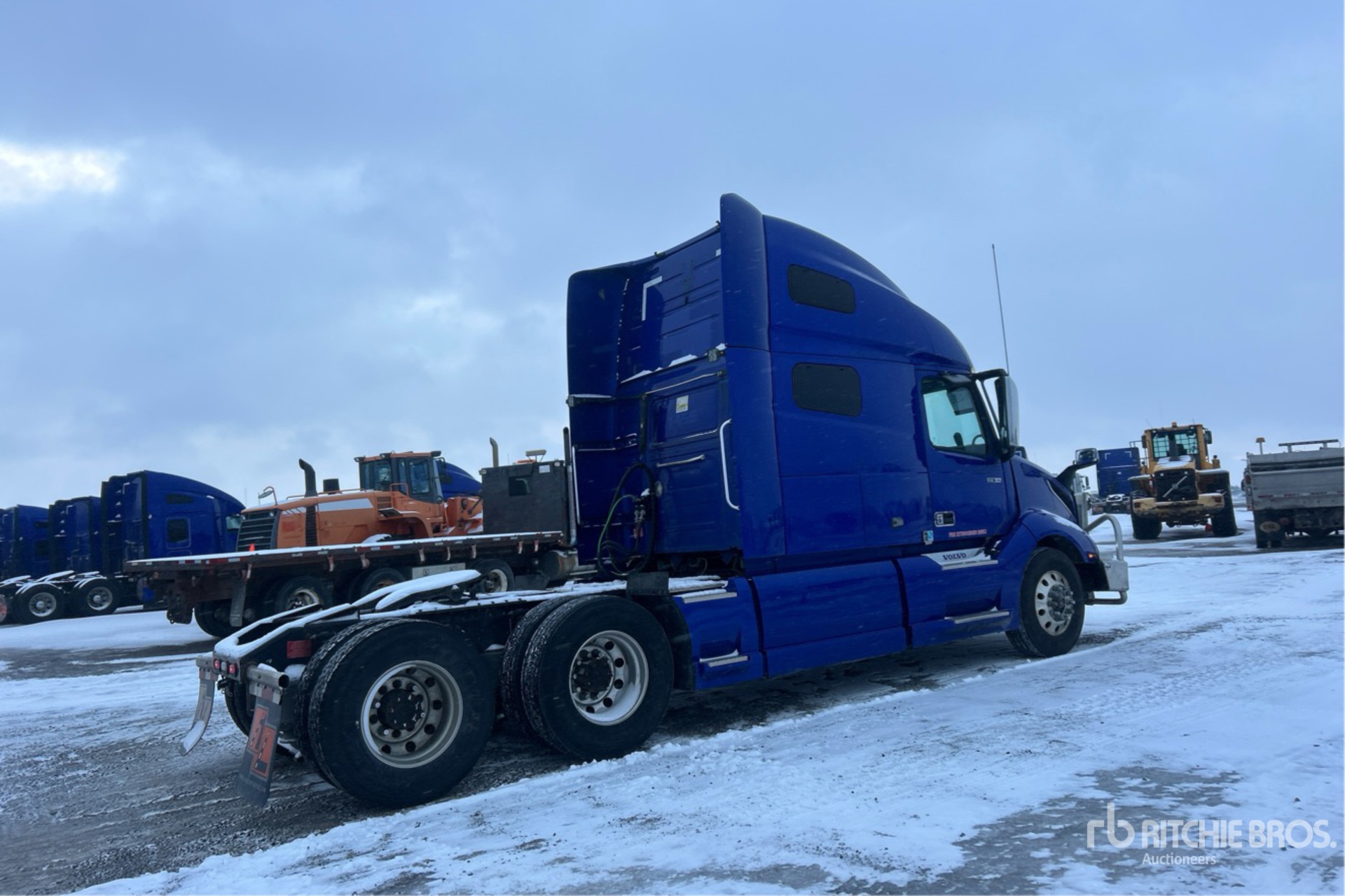 Aspect général with Image, coin arrière droit