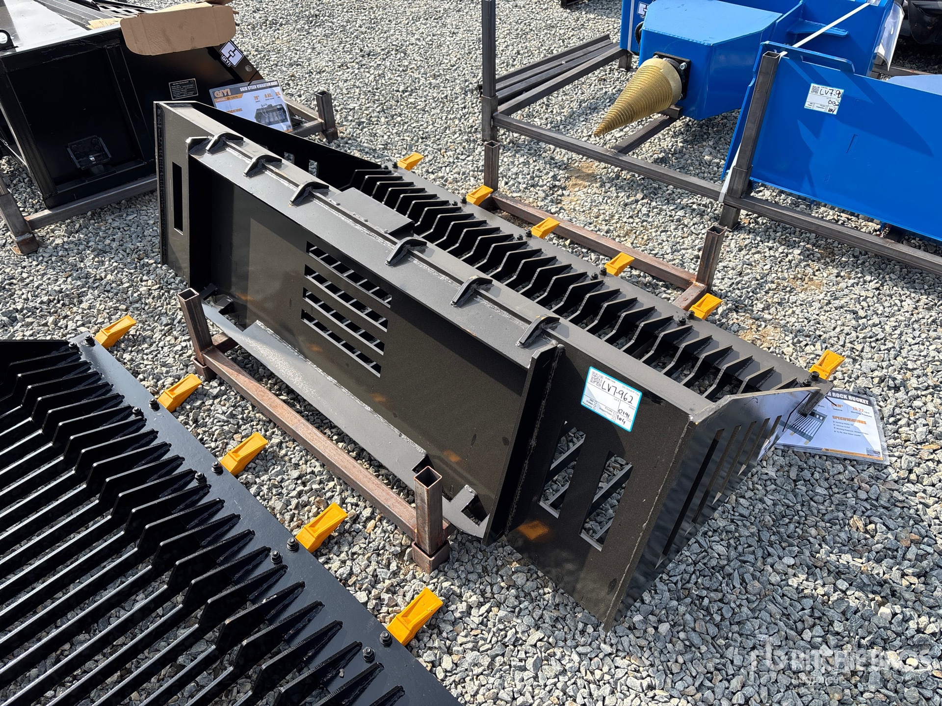 General Appearance with Foto, angolo anteriore sinistro