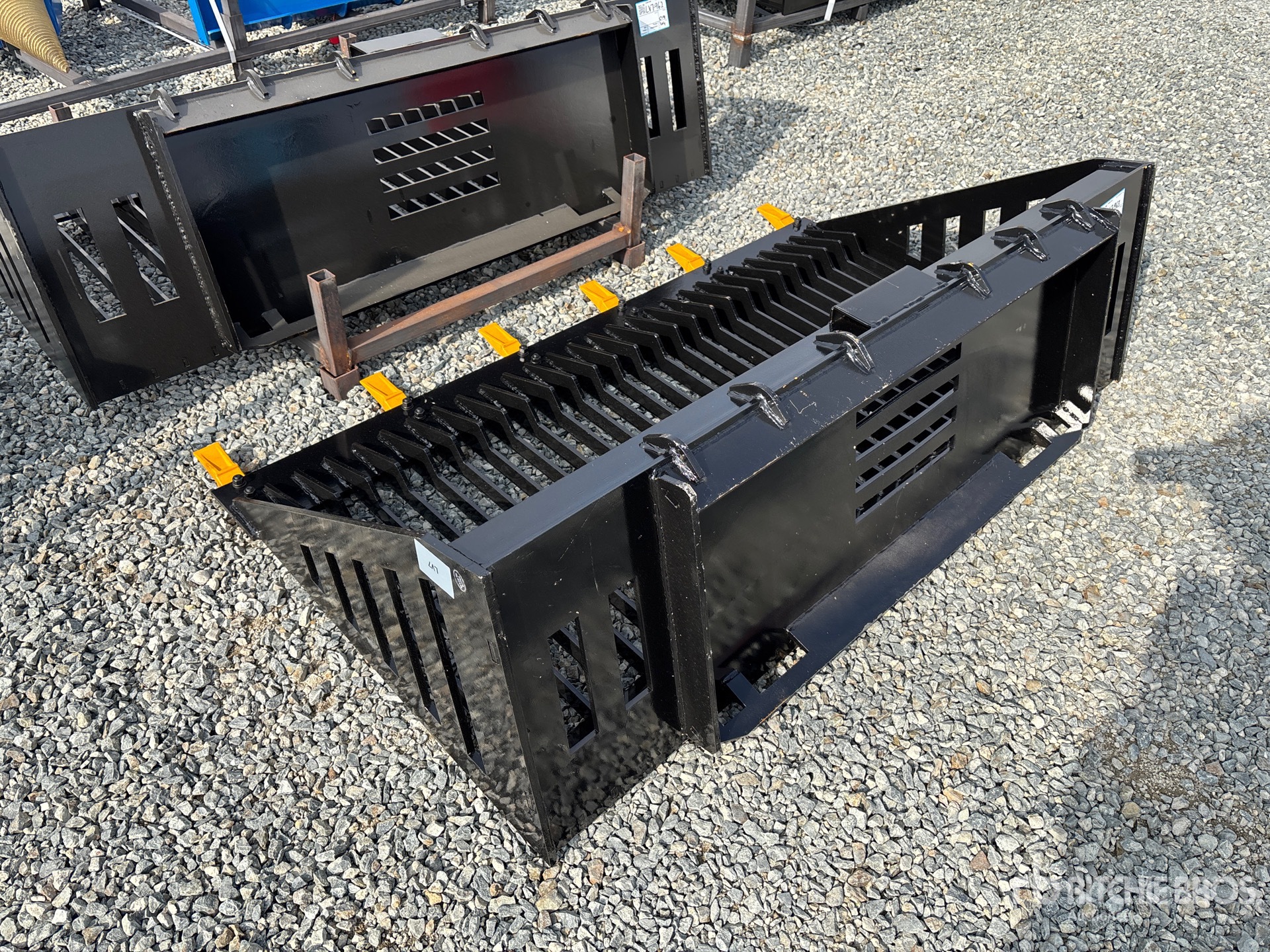 General Appearance with Foto, angolo posteriore sinistro