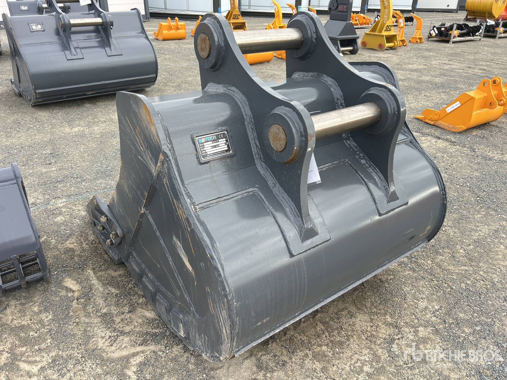 General Appearance with Foto, angolo posteriore sinistro