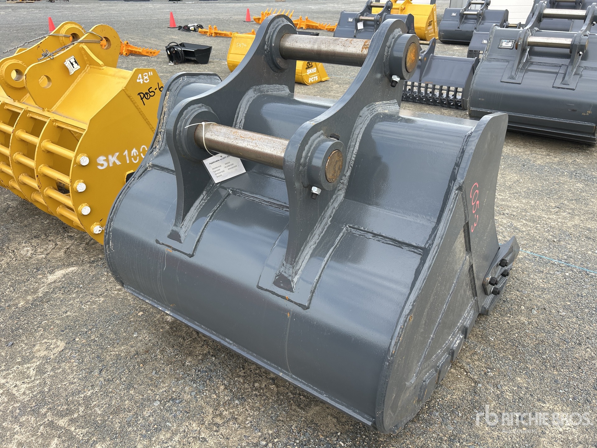 General Appearance with Foto, angolo anteriore sinistro