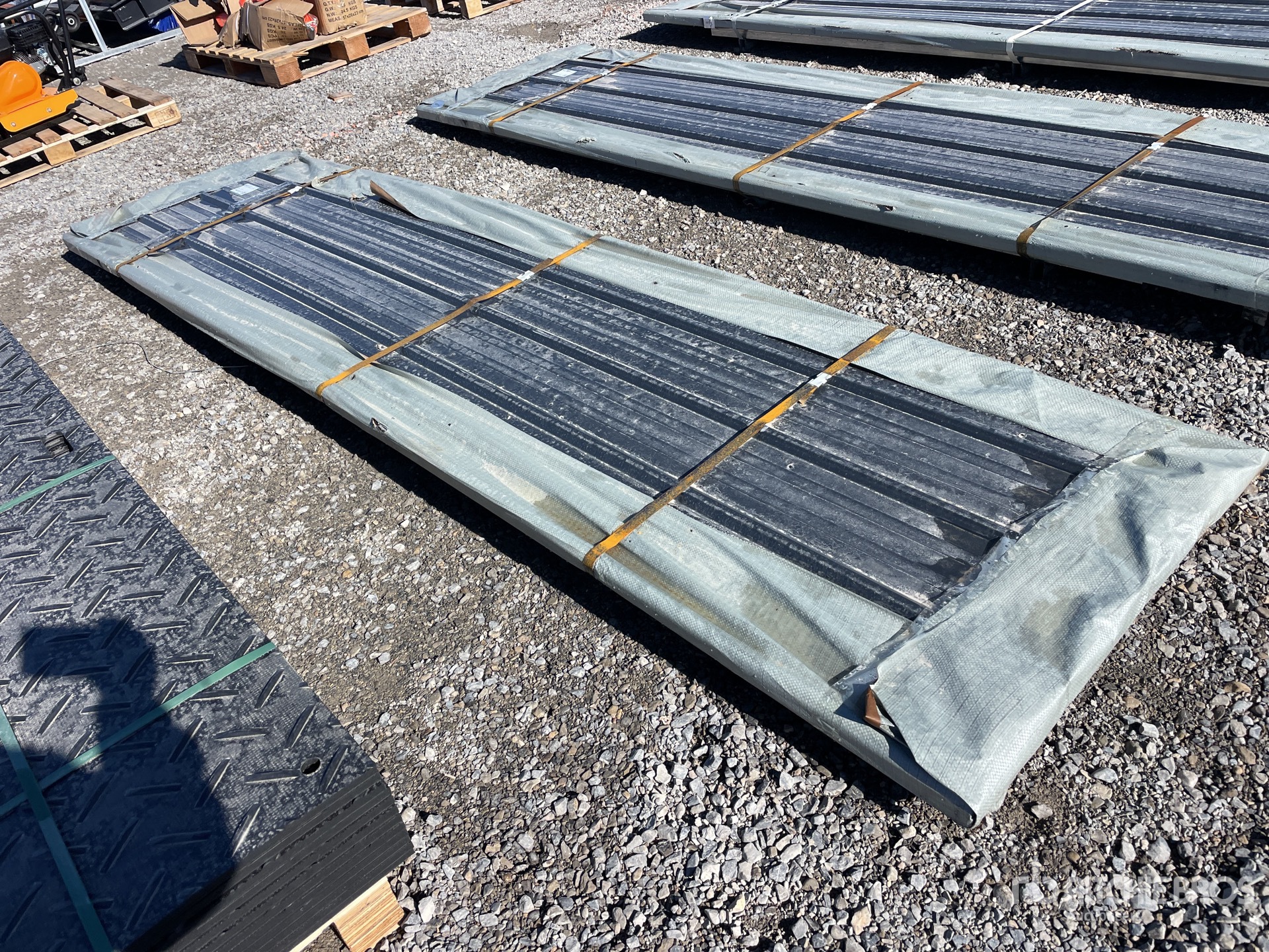 General Appearance with Imagen: esquina trasera derecha