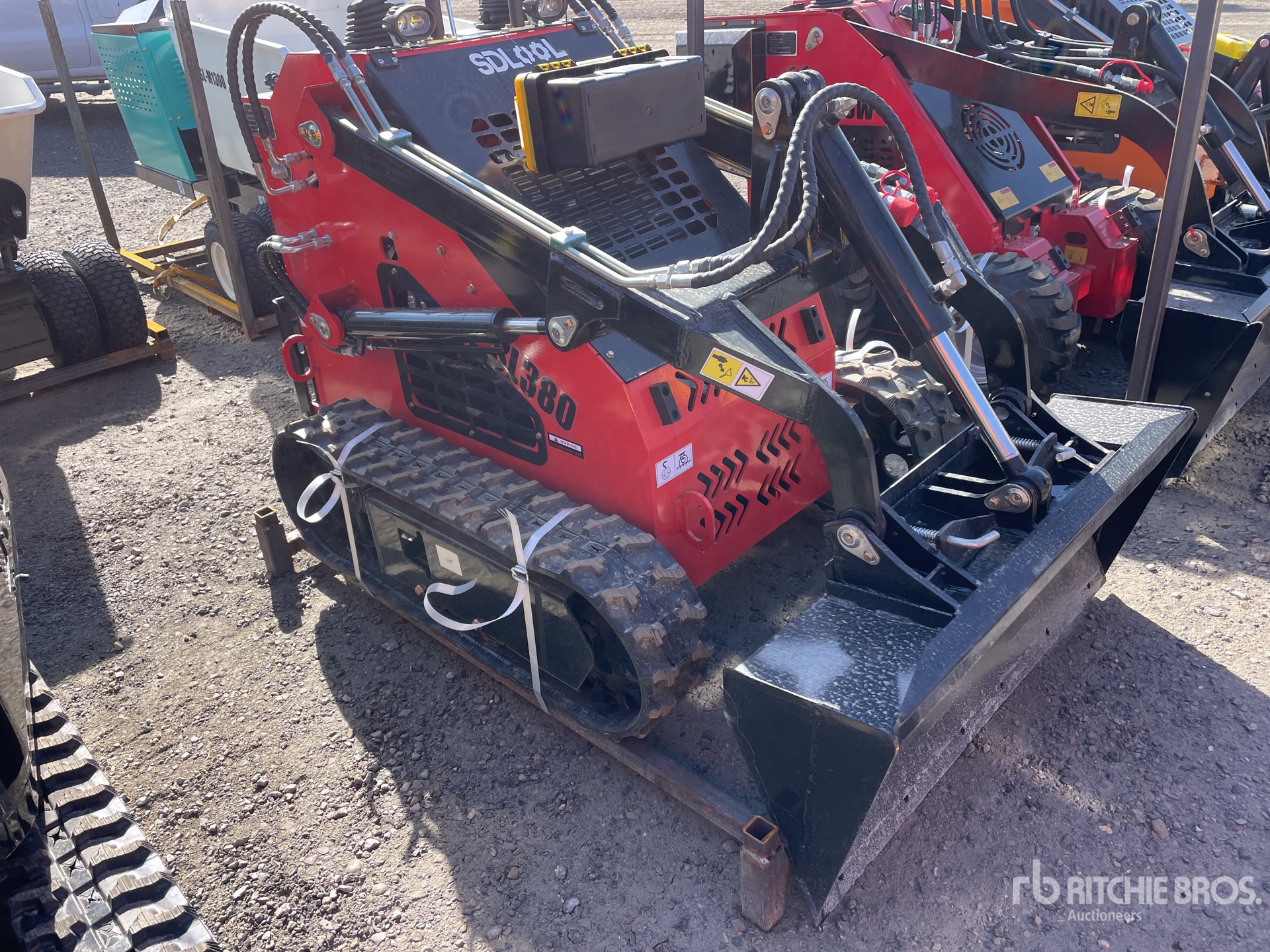 General Appearance with Foto, angolo anteriore destro