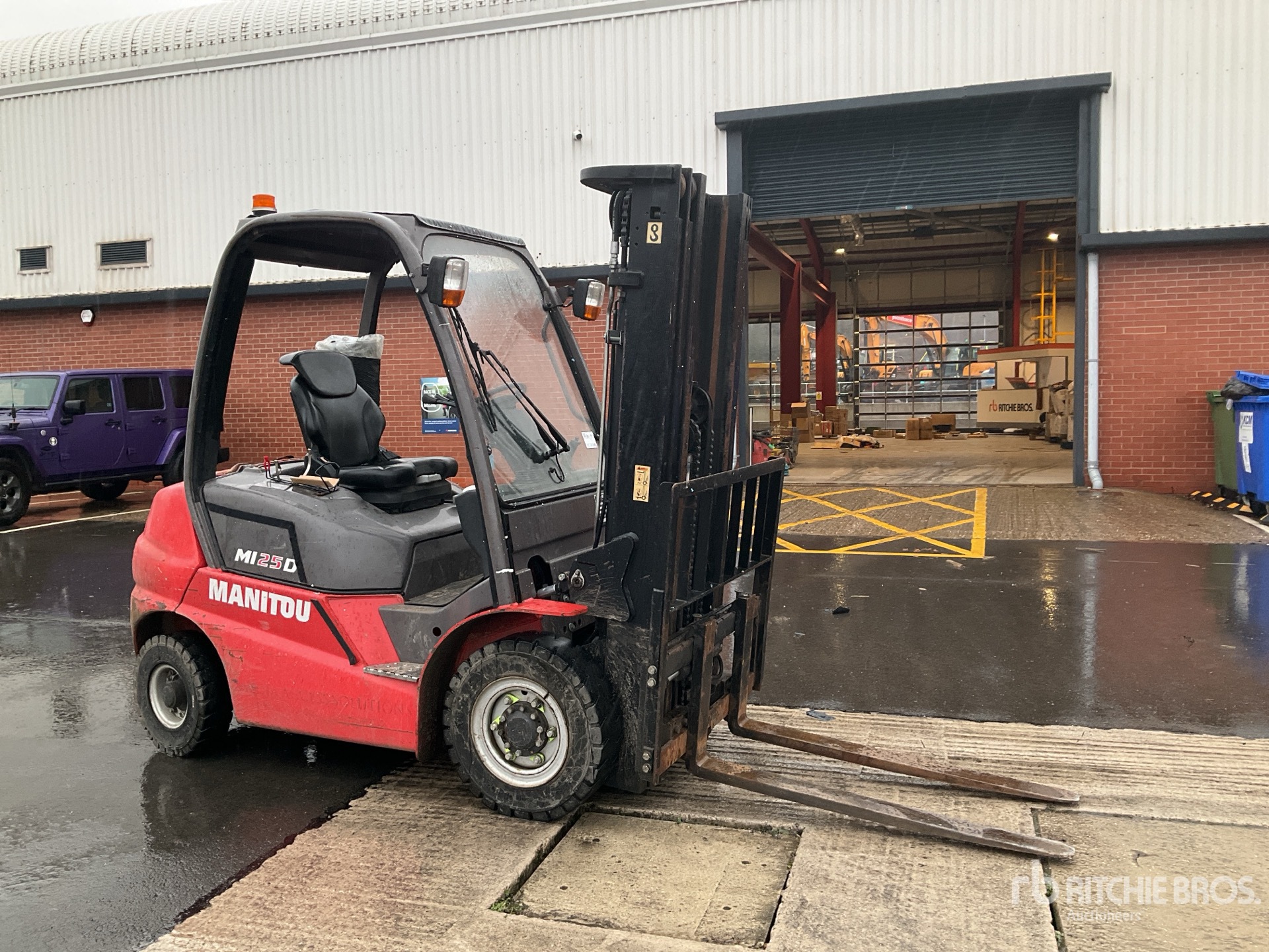 General Appearance with Picture, Right Front Corner