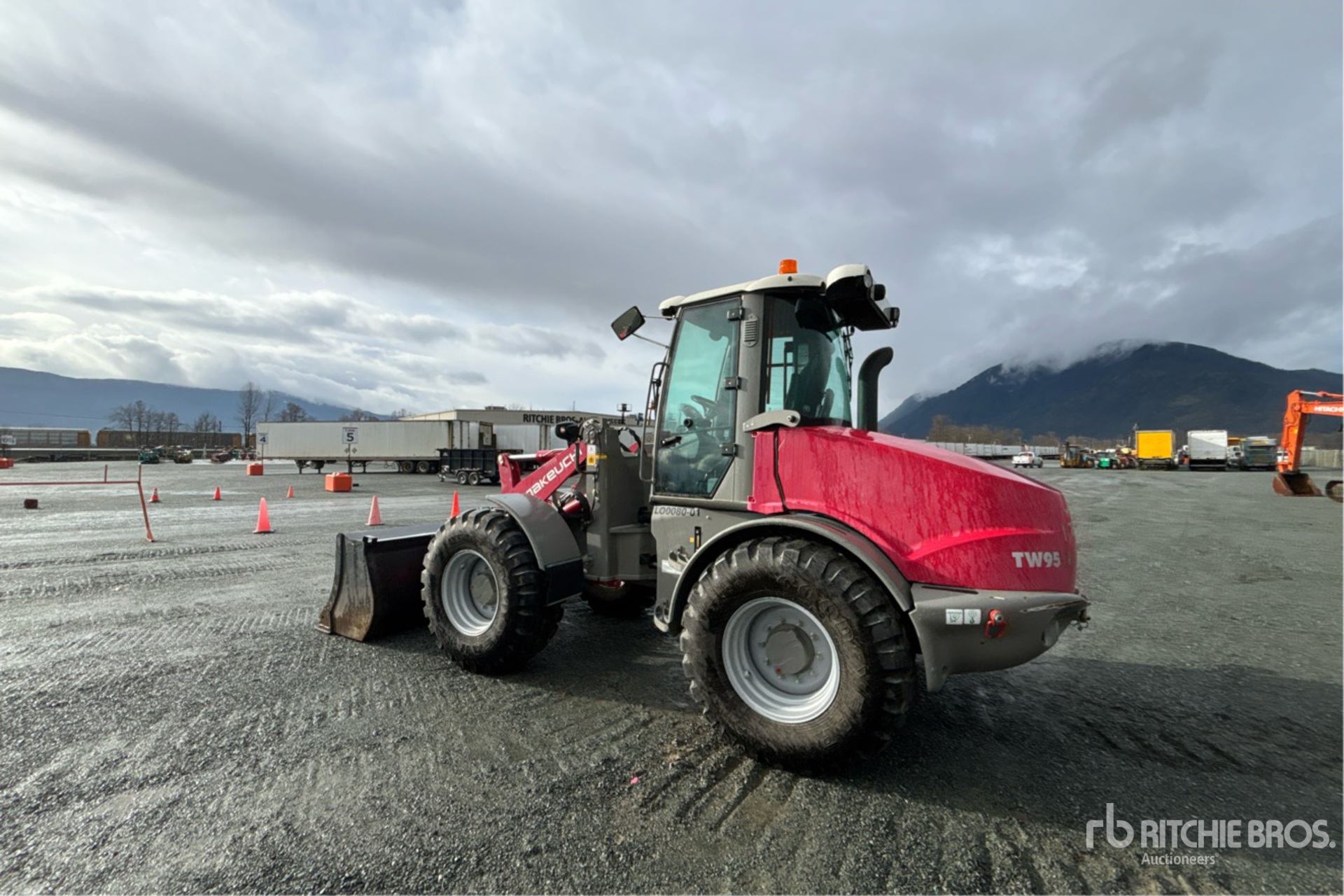 General Appearance with Picture, Left Rear Corner