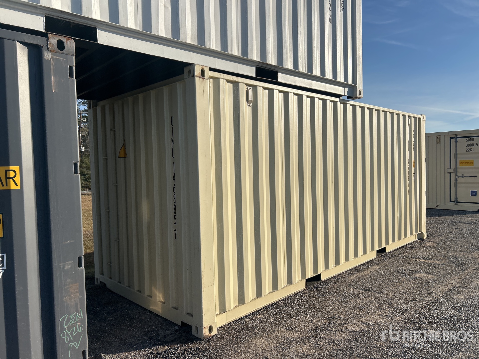 Aspect général with Image, coin arrière droit