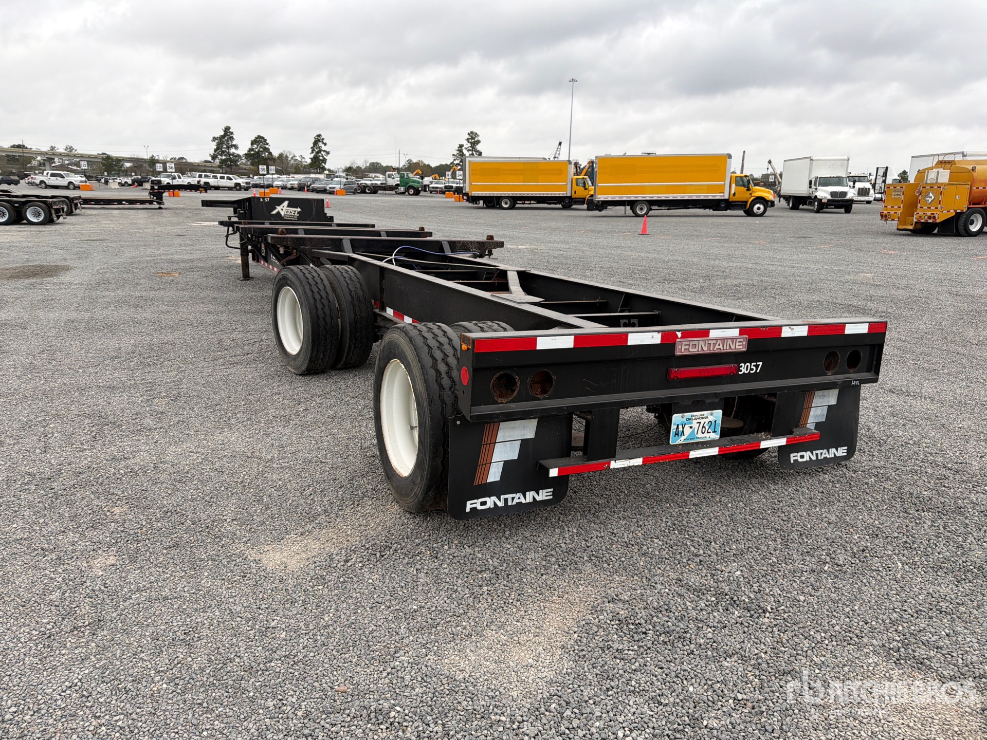 General Appearance with Foto, angolo posteriore sinistro