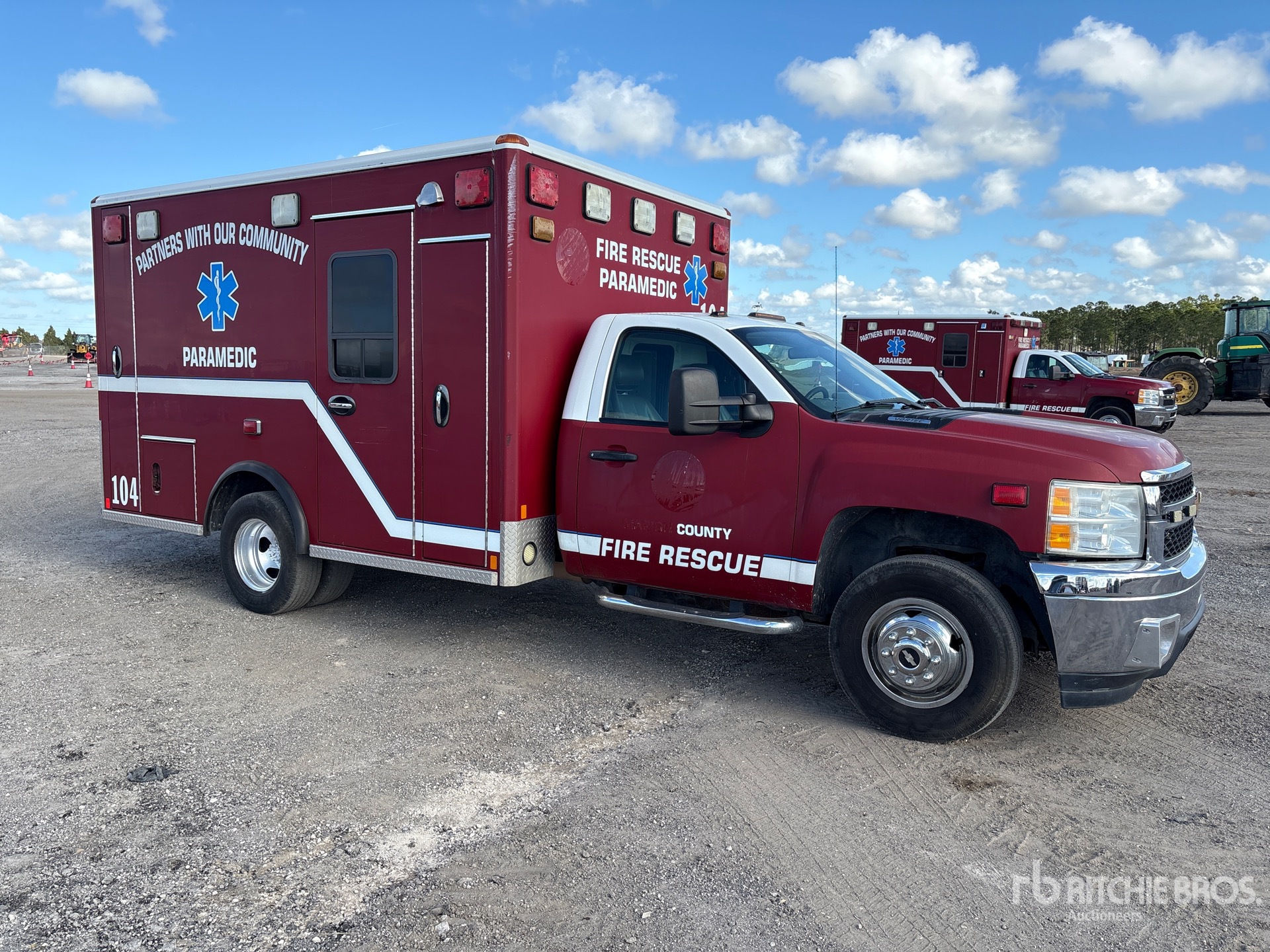 General Appearance with Picture, Right Front Corner