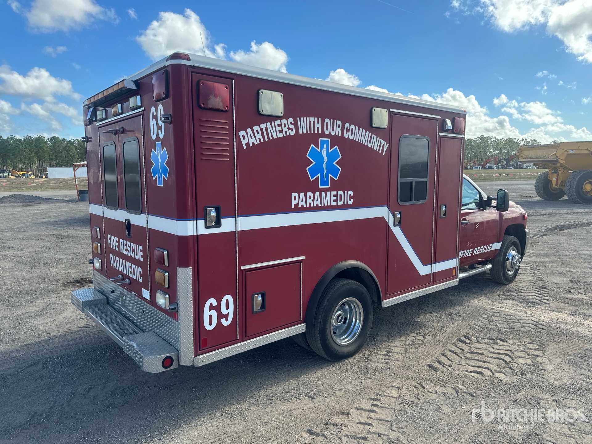 General Appearance with Picture, Right Rear Corner