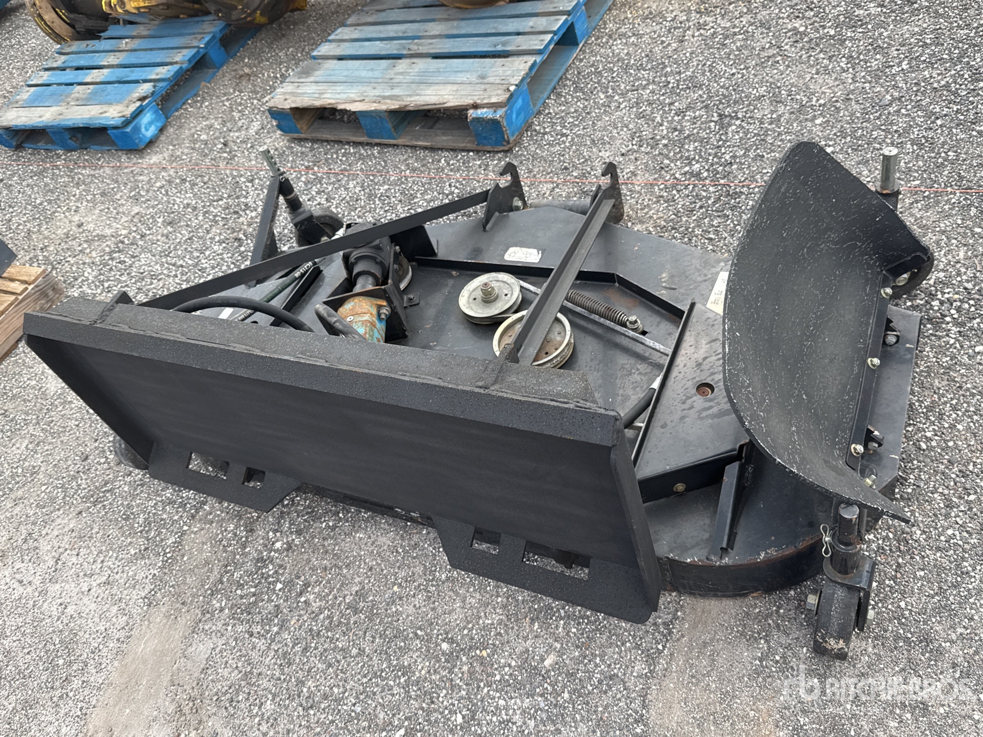 Aspect général with Image, coin arrière droit