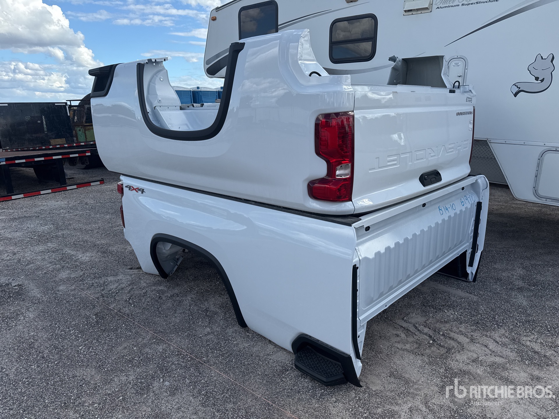 Aspect général with Image, coin avant gauche