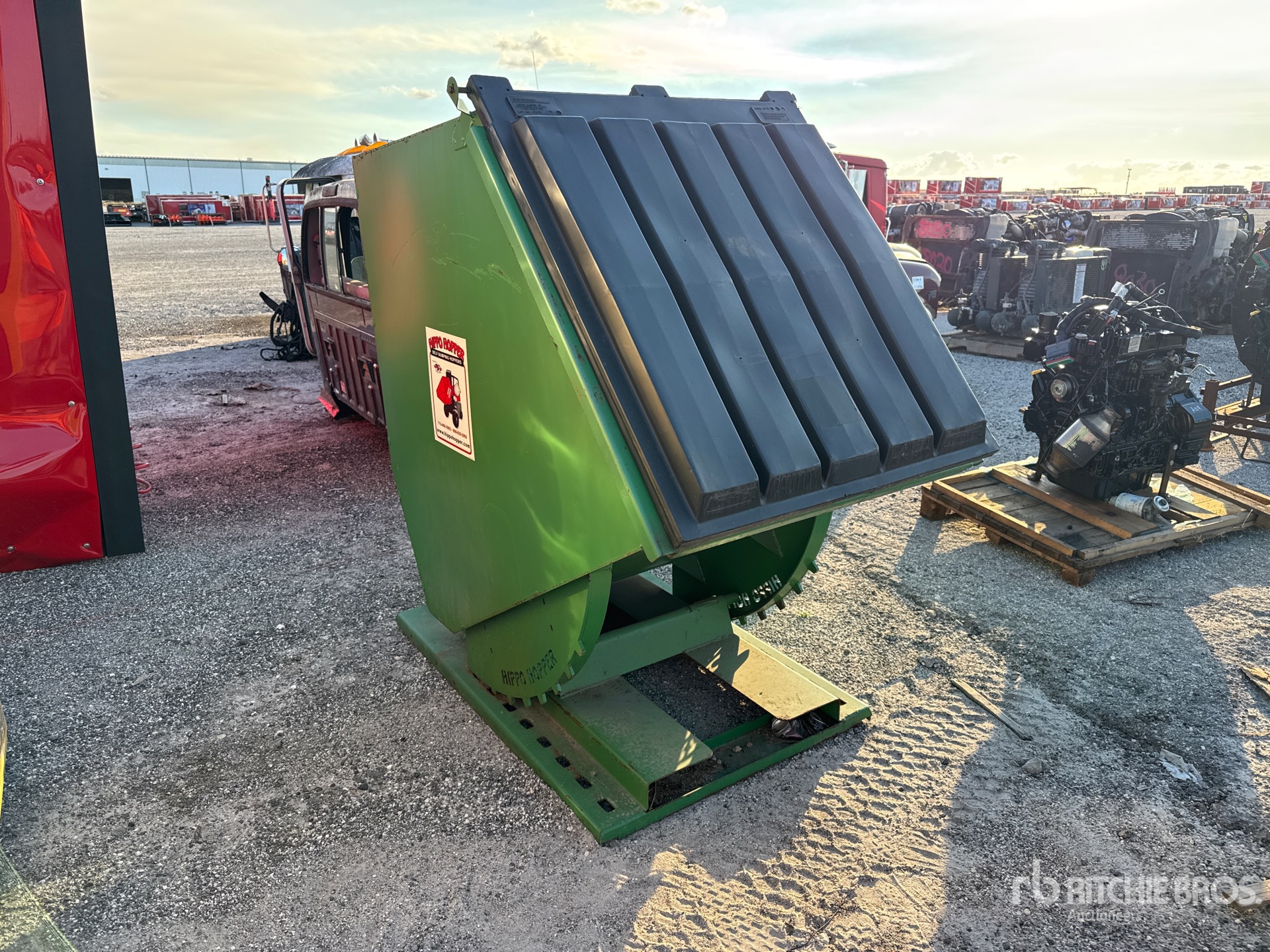 Aspect général with Image, coin avant droit