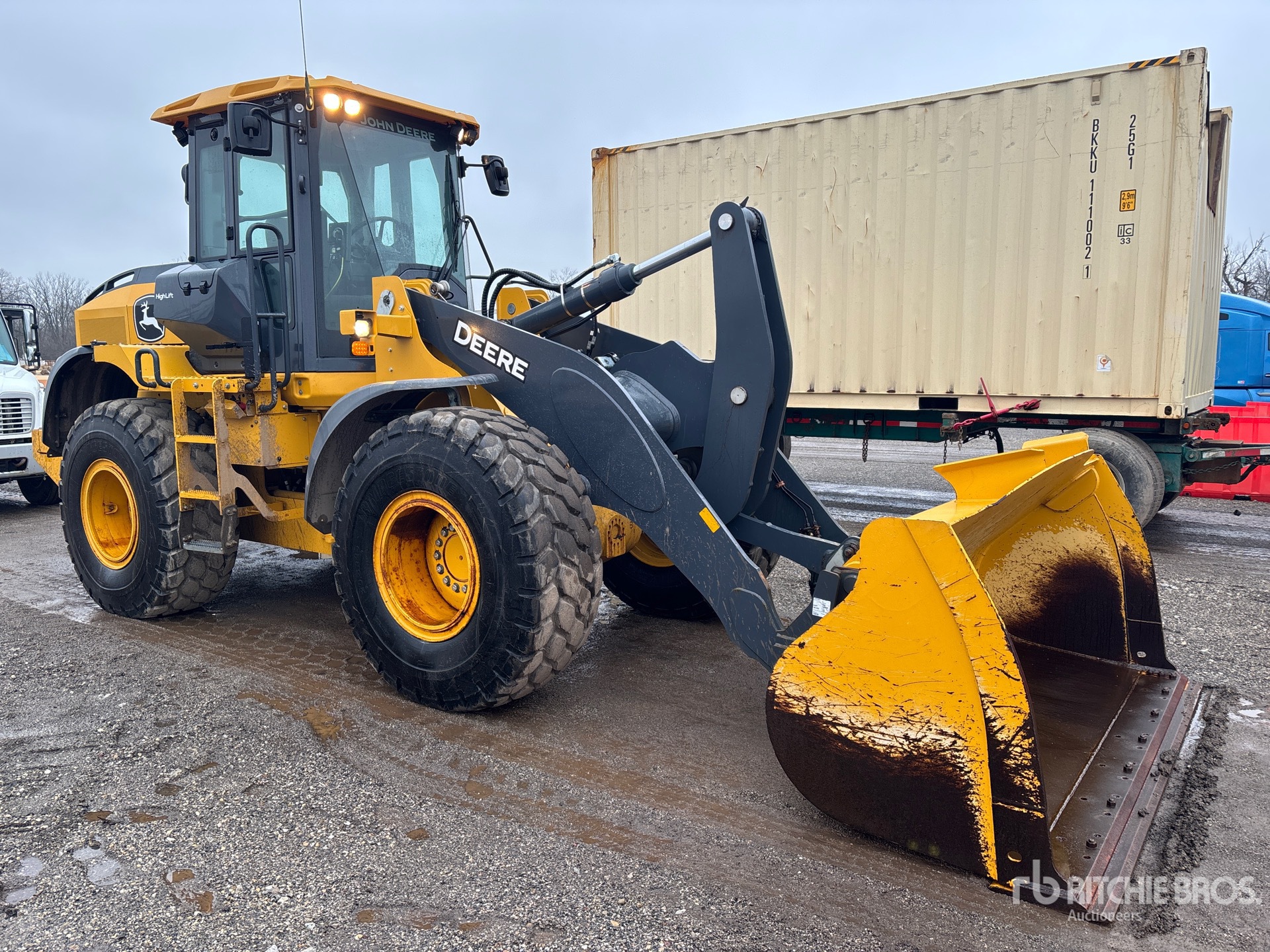 General Appearance with Picture, Right Front Corner