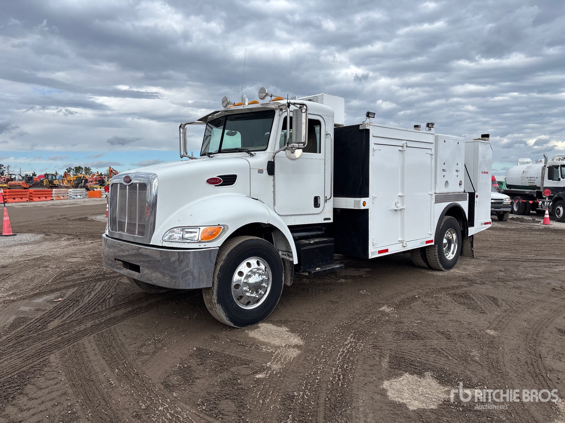 General Appearance with Featured Photo