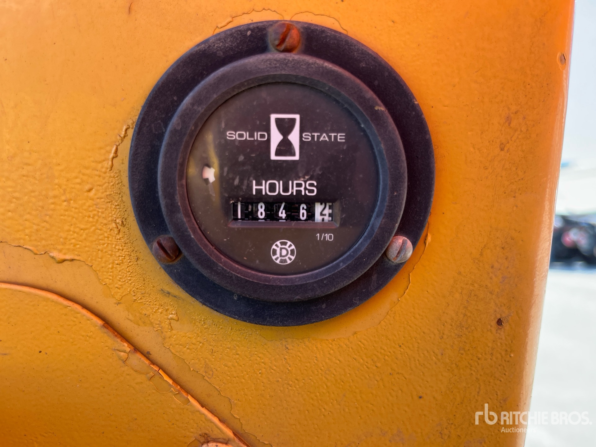 General Appearance with Hour Meter / Odometer